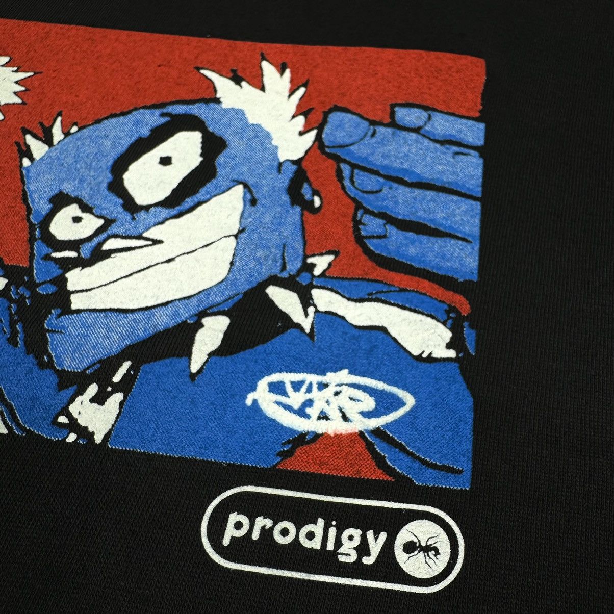 Band Tees Vintage 1998 The Prodigy ‘Dirty Dozen’ Keith Italian T Shirt Size US XL / EU 56 / 4 - 7 Thumbnail