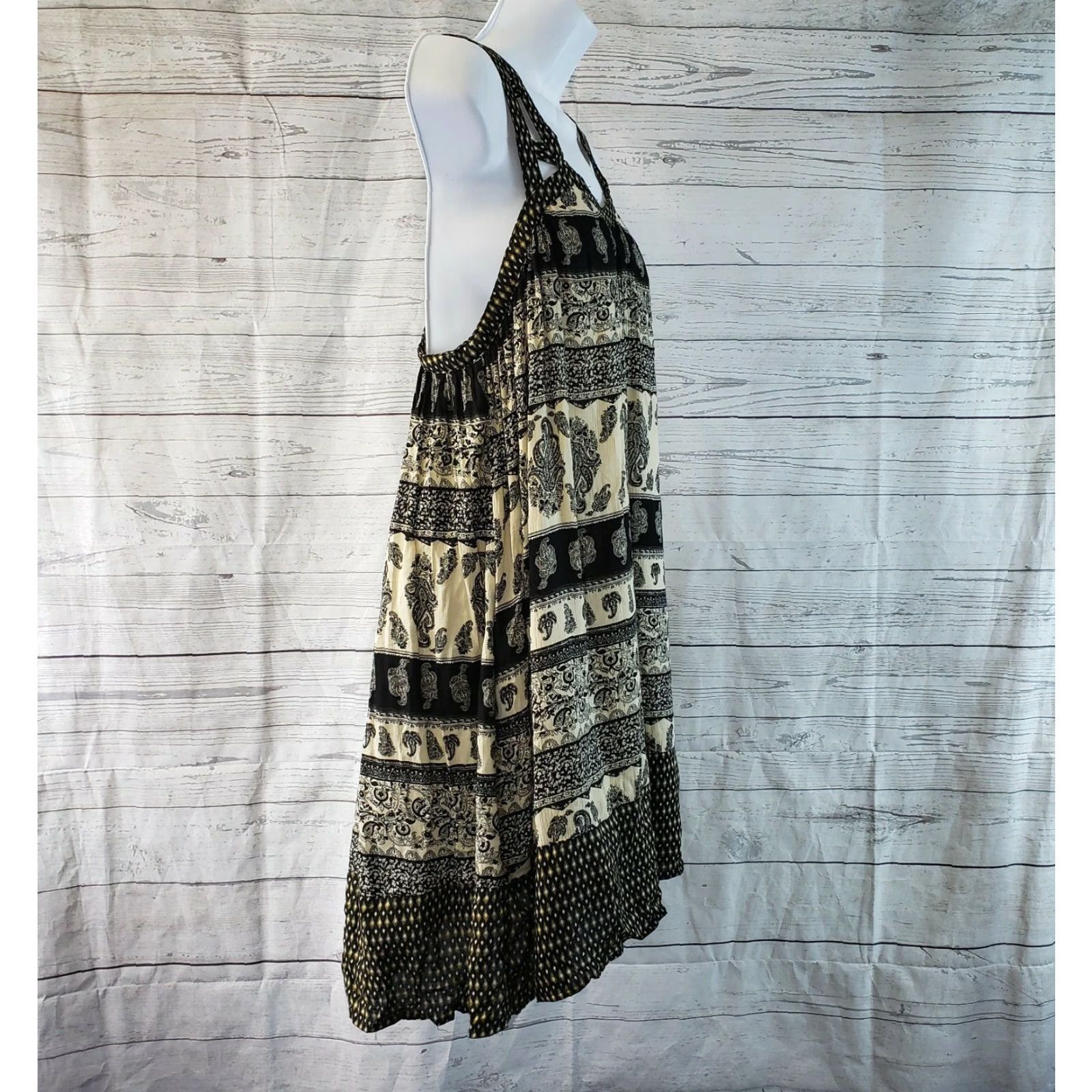 Vintage Entro Womens Top Sz Medium Black Beige Paisley Strappy Sleeveless Rayon Size M / US 6-8 / IT 42-44 - 3 Thumbnail