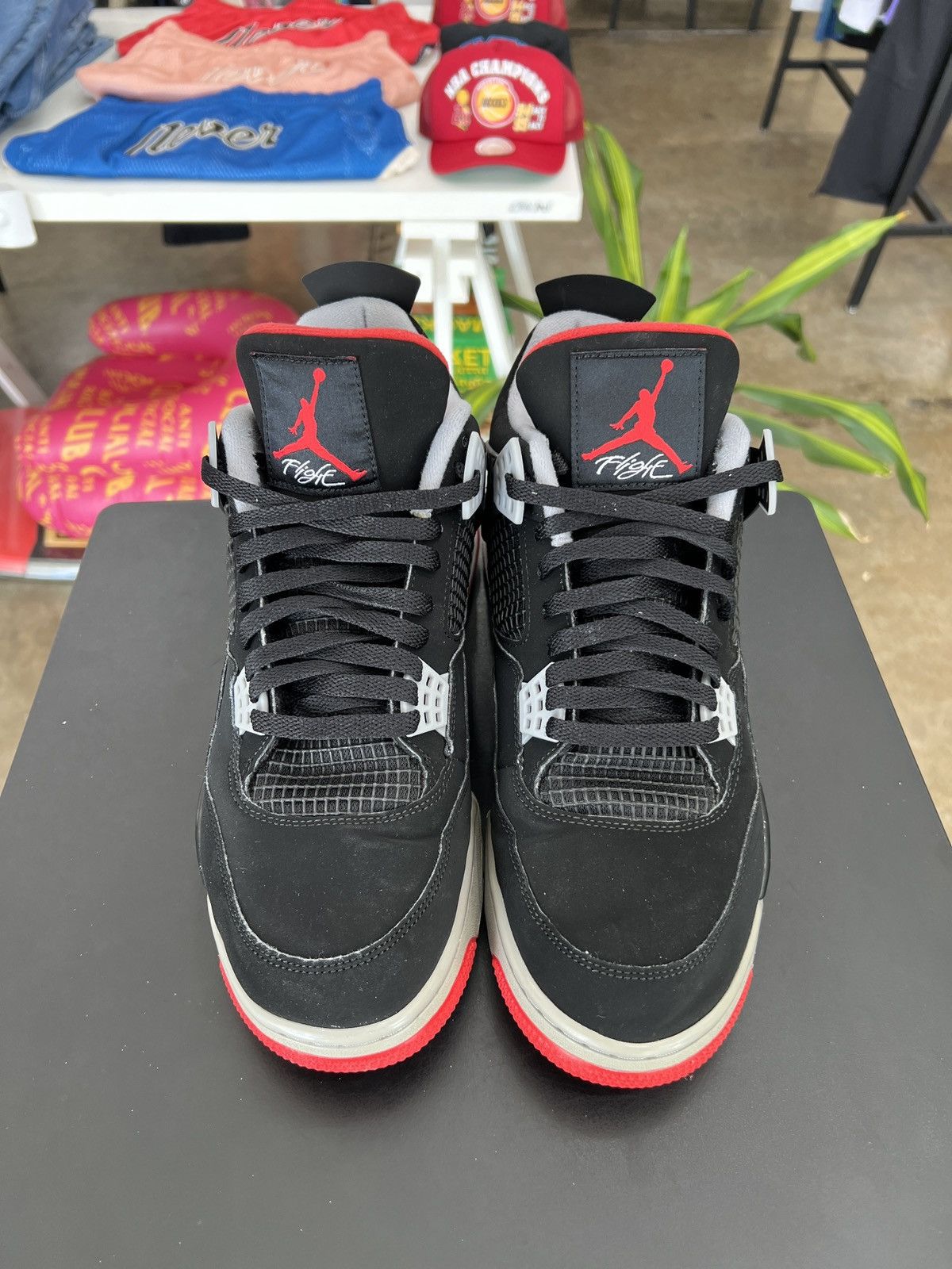 Jordan Brand Air Jordan 4 Bred Sz. 12 (2019) Size US 12 / EU 45 - 2 Thumbnail