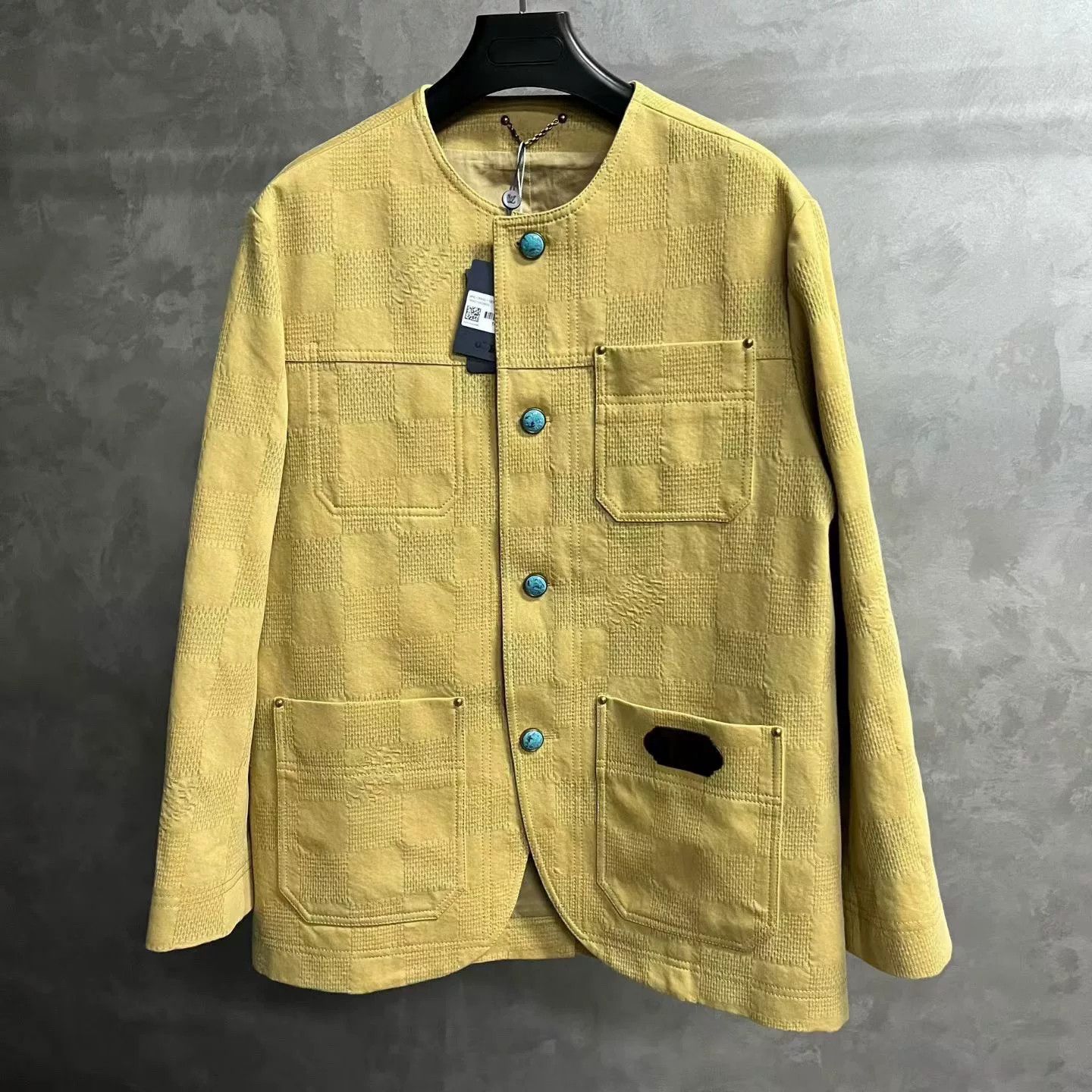 Louis Vuitton Louis Vuitton Beige Light Jacket xs Men Size US XS / EU 42 / 0 - 1 Thumbnail