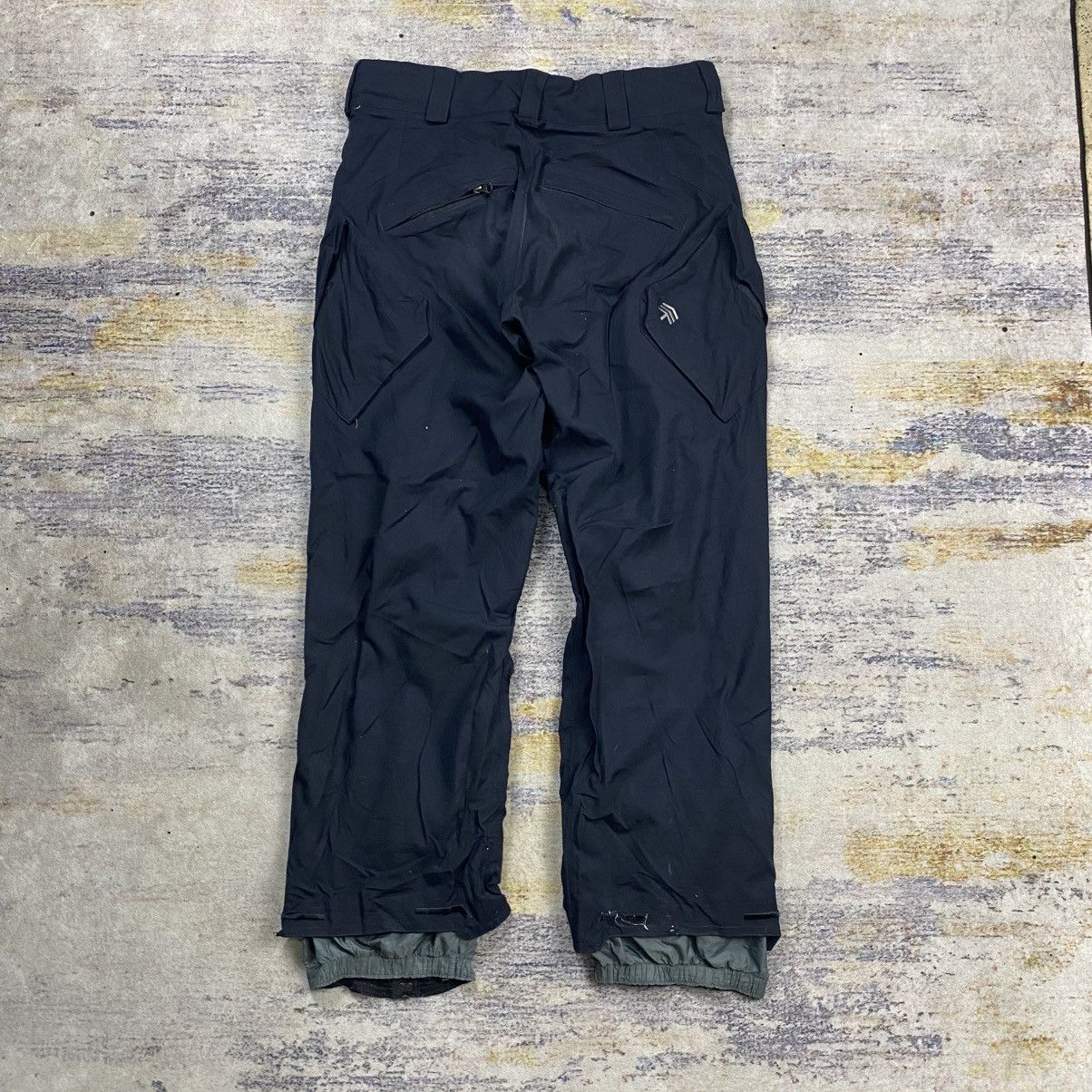Analog Analog multi pocket snowboard pants Size US 34 / EU 50 - 2 Thumbnail