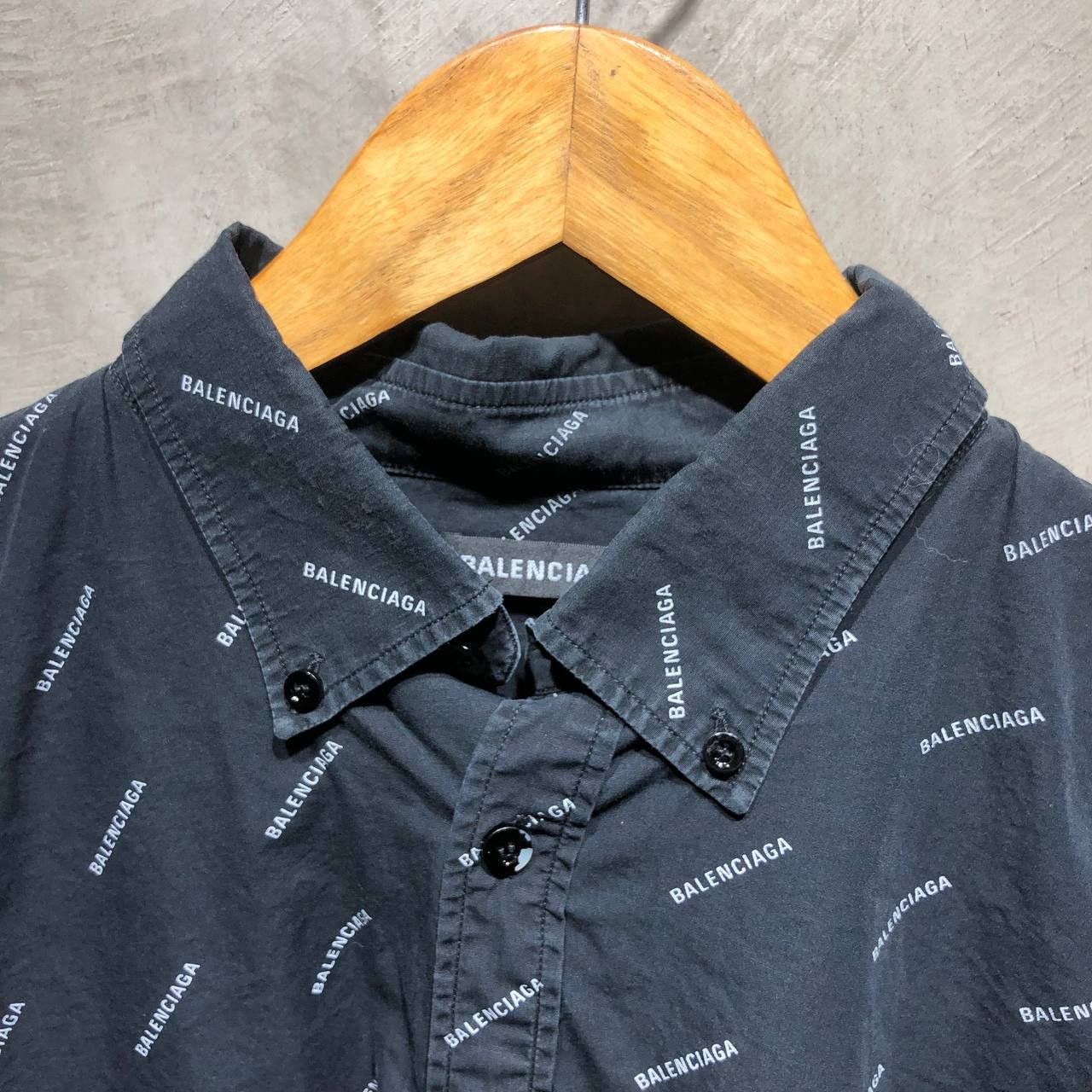 Balenciaga Balenciaga All over print logo button down L/S Size US XXL / EU 58 / 5 - 7 Thumbnail