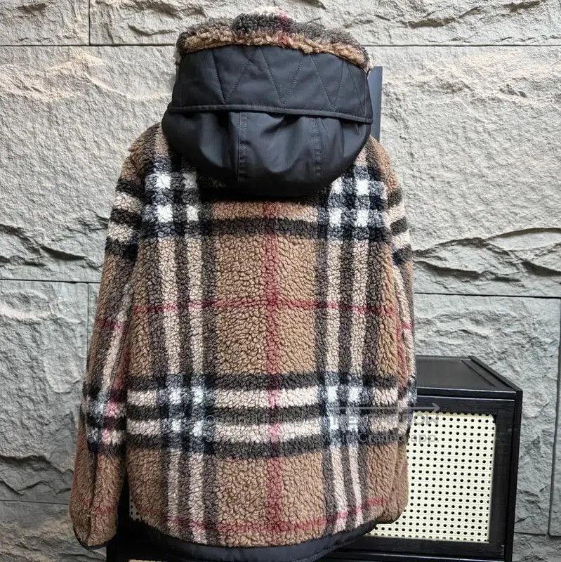 Burberry Burberry Winter Khaki Wool Women's Coat. Size M / US 6-8 / IT 42-44 - 2 Thumbnail