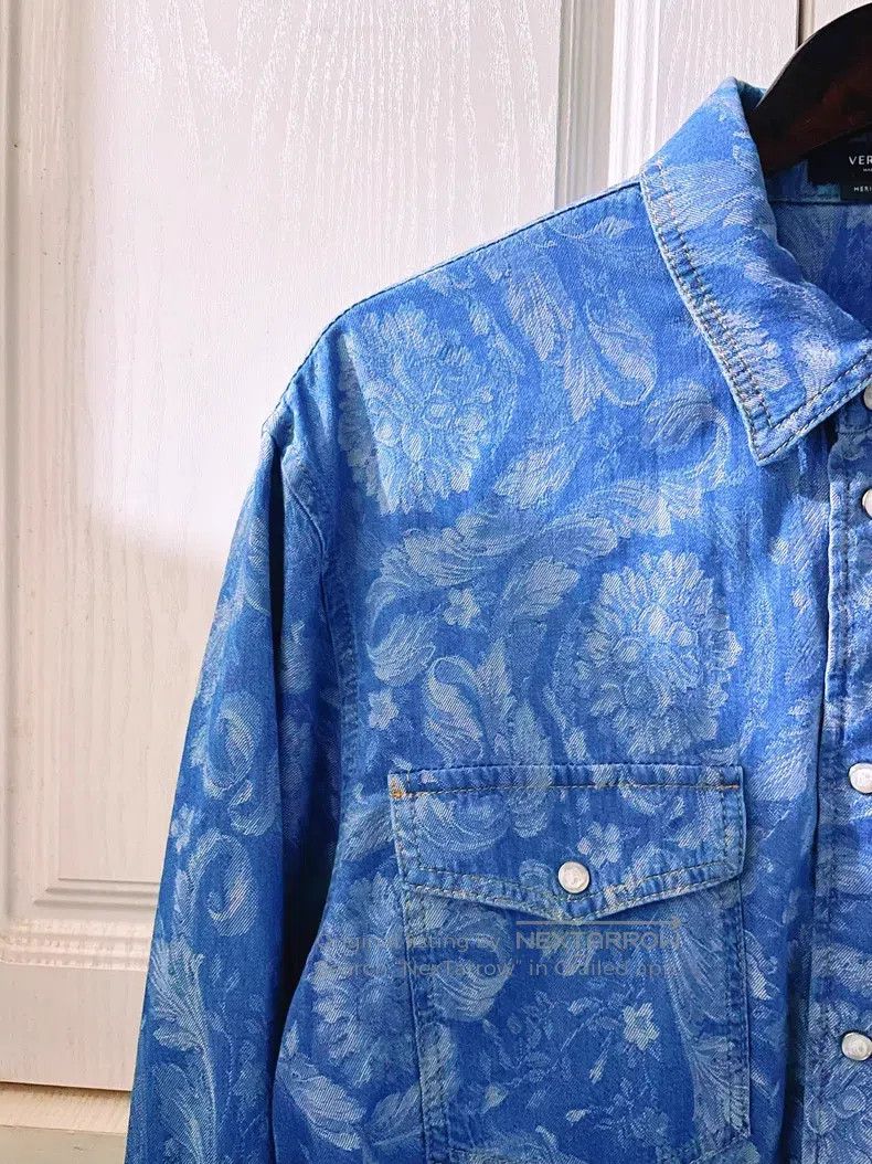 Versace Versace Blue and gold baroque denim shirt Size US M / EU 48-50 / 2 - 4 Thumbnail