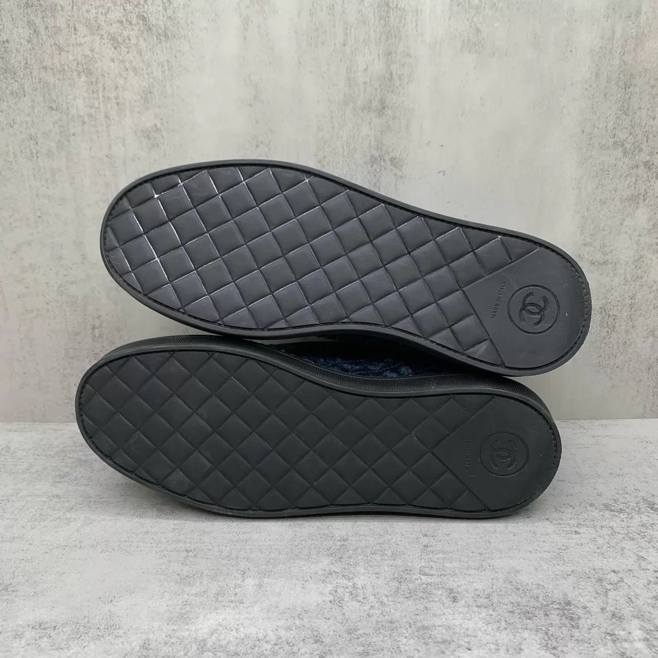 Chanel Chanel Camellia Pearl Denim Sneakers 37 EU 98 New Size US 6.5 / IT 36.5 - 7 Thumbnail