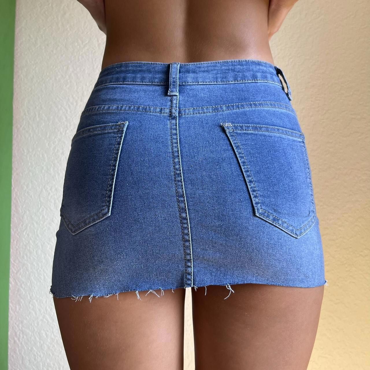 Urban Outfitters Classic Micro Skirt Super Flattering Size 25" / US 0 / IT 36 - 3 Thumbnail