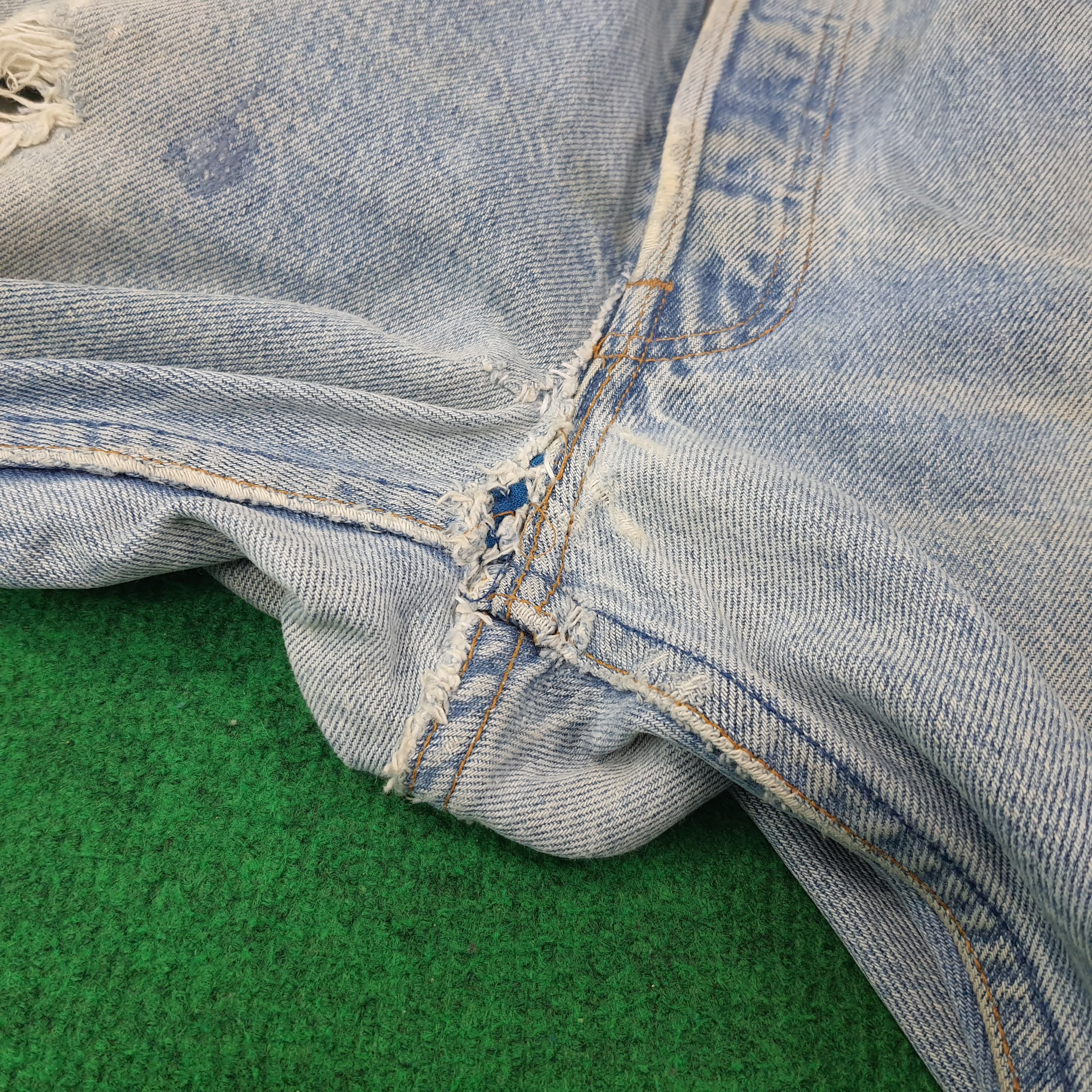 Levi's Vintage Levi's 501 Denim Distressed Style Jeans C252N18 Size US 31 - 17 Thumbnail