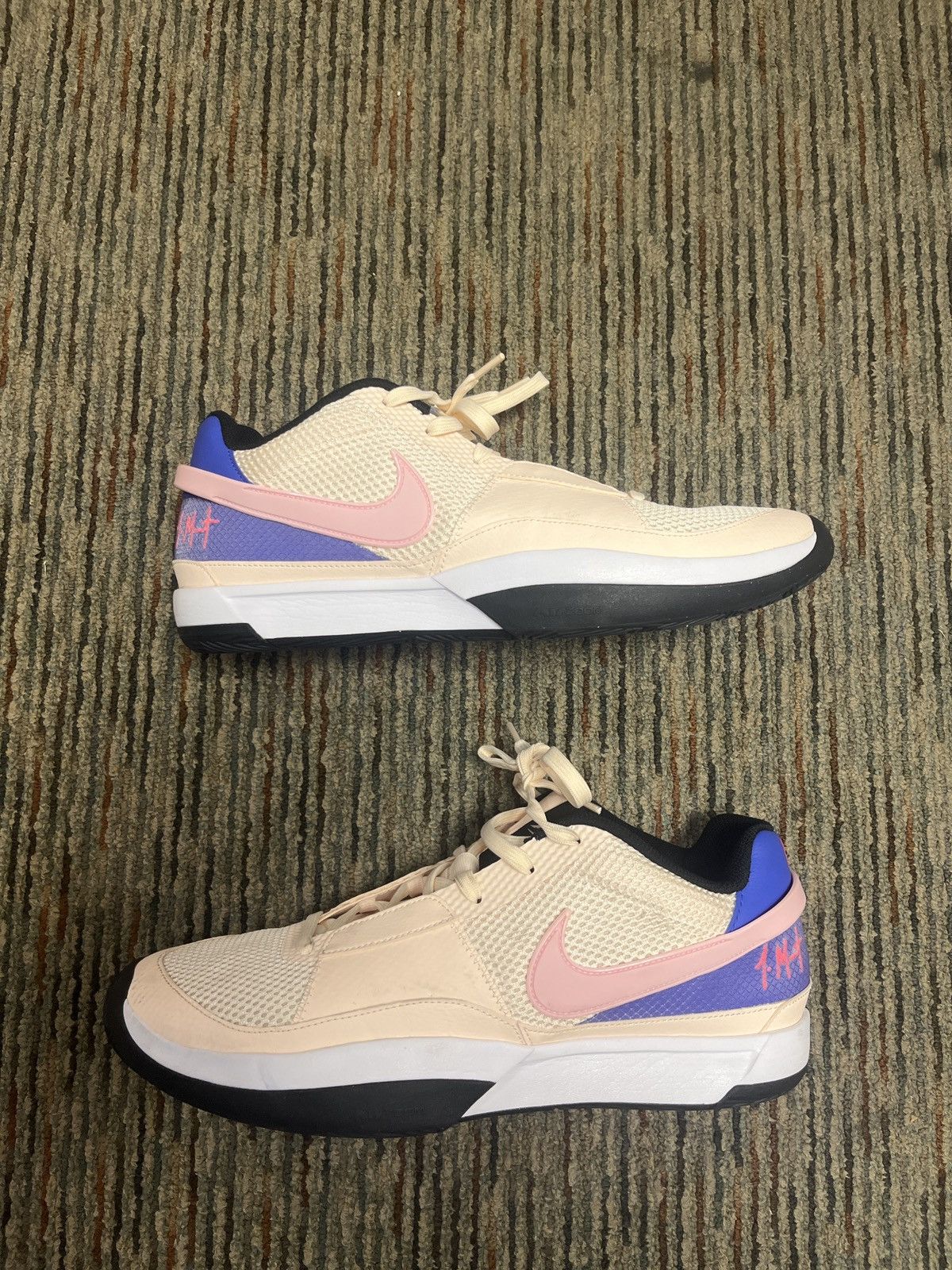 Nike Nike Ja Morant 1 Size 13 Size US 13 / EU 46 - 1 Thumbnail