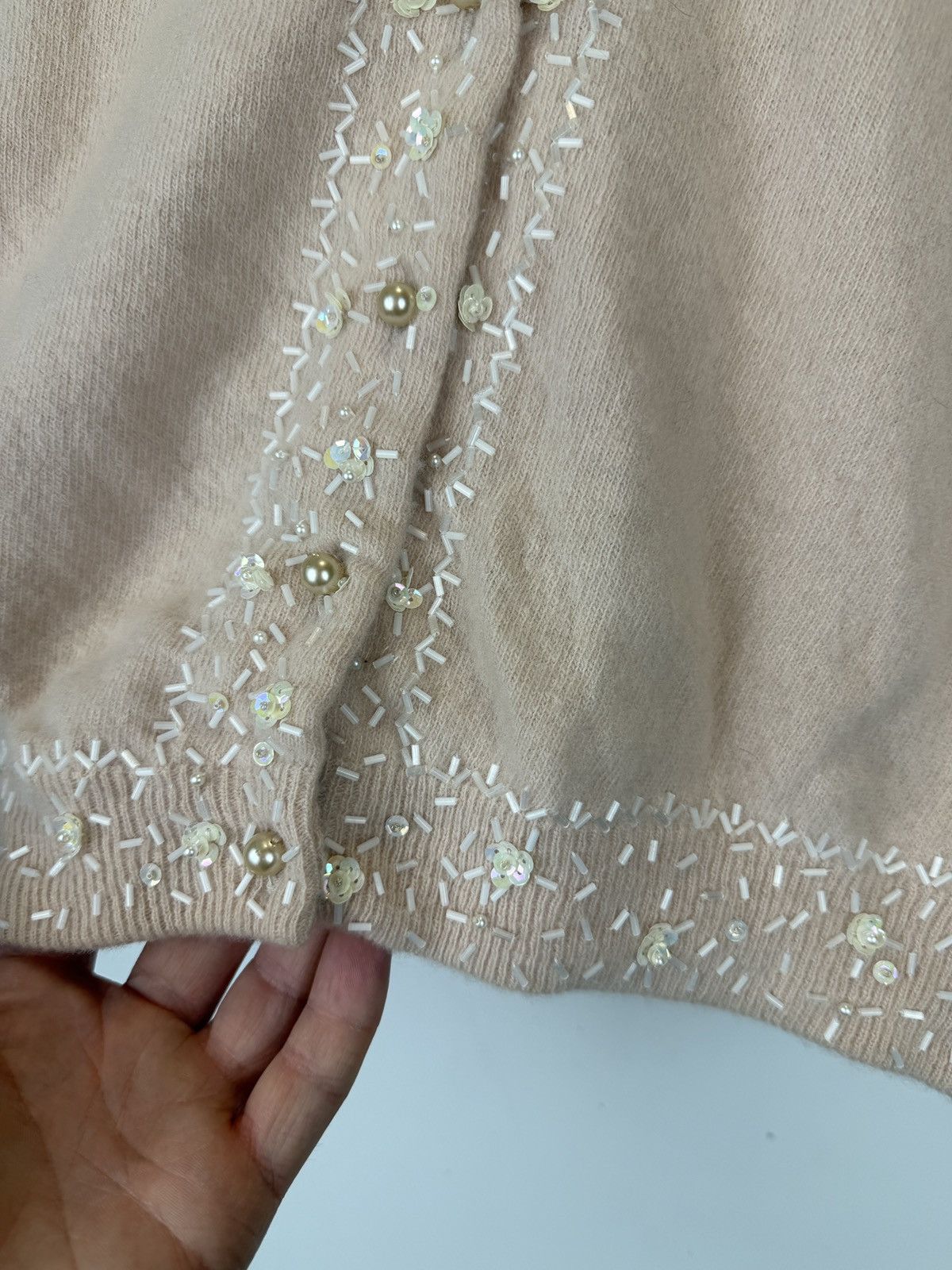 Vintage Vintage 1950s Lit Brothers Pink Beaded Wool Angora Cardigan Size S / US 4 / IT 40 - 7 Thumbnail