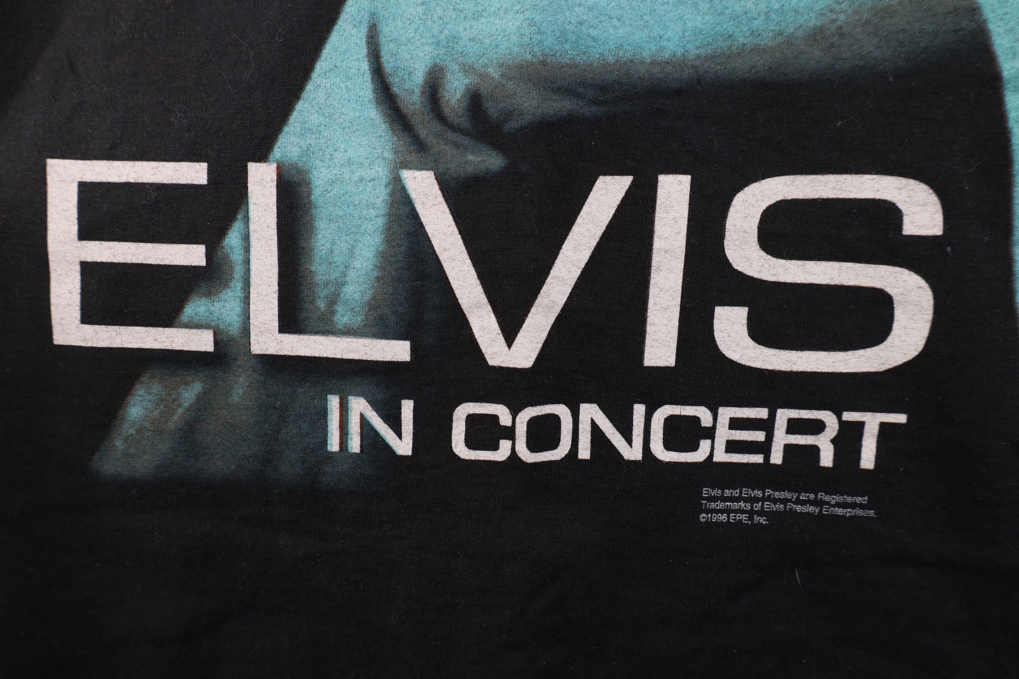 Vintage Vintage 90s Elvis Presley In Concert Short Sleeve T-Shirt Size US L / EU 52-54 / 3 - 6 Thumbnail