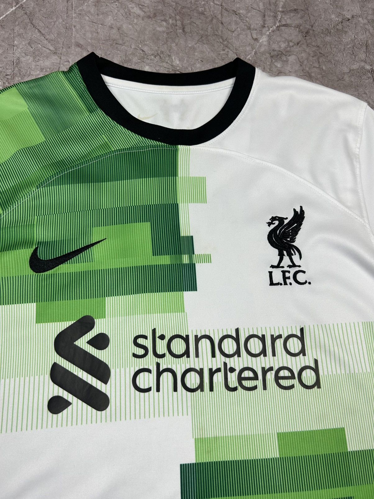 Nike LIVERPOOL NIKE 2023/2024 1 FOOTBALL THIRD JERSEY #9 DARWIN Size US S / EU 44-46 / 1 - 3 Thumbnail