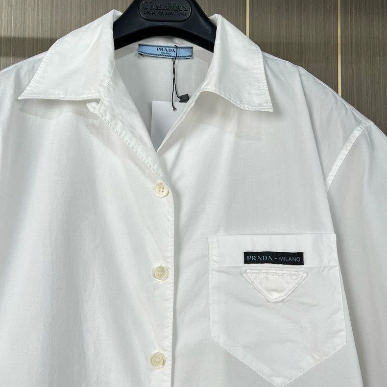 Prada Size 38 Triangle standard short-sleeved shirt 2504-