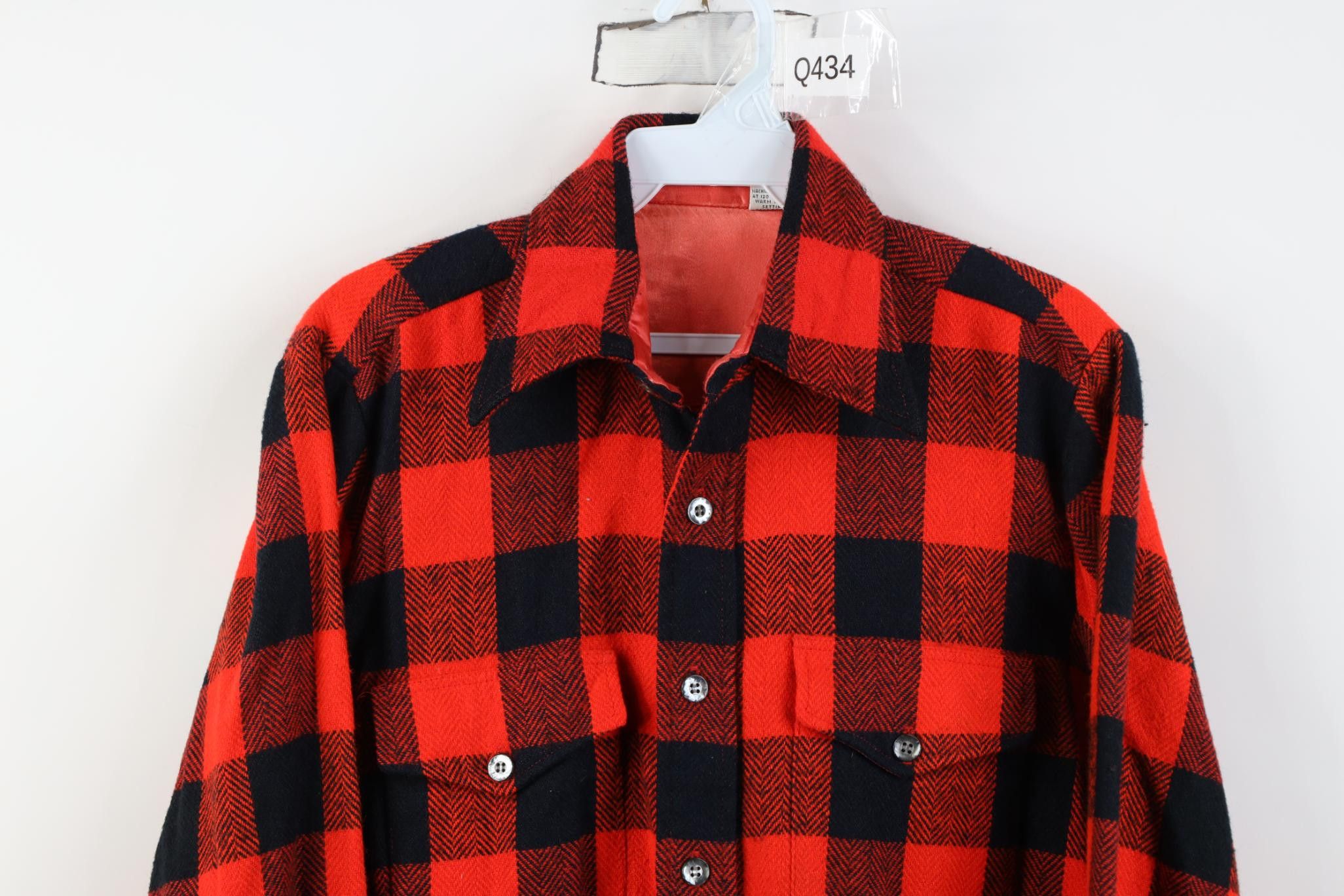 Vintage Vintage 70s Streetwear Plaid Knit Board Button Shirt Red Size US S / EU 44-46 / 1 - 2 Thumbnail