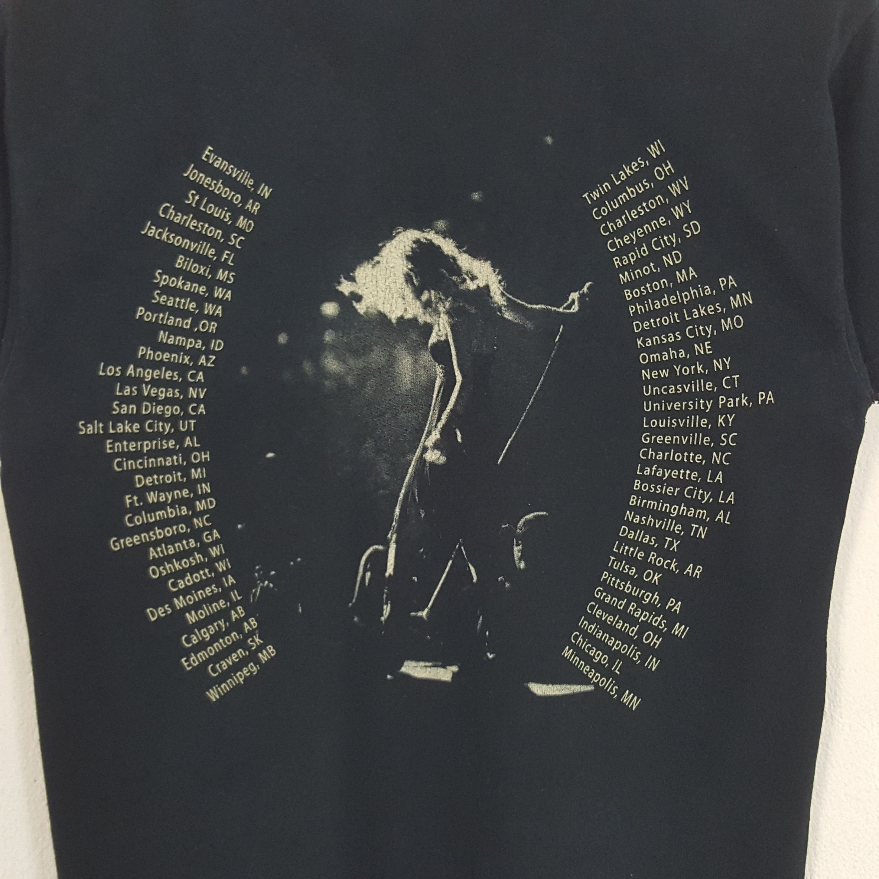 Band Tees × Vintage Vintage Taylor Swift American Singer Songwriter Tour Tshirt Size US XS / EU 42 / 0 - 4 Thumbnail