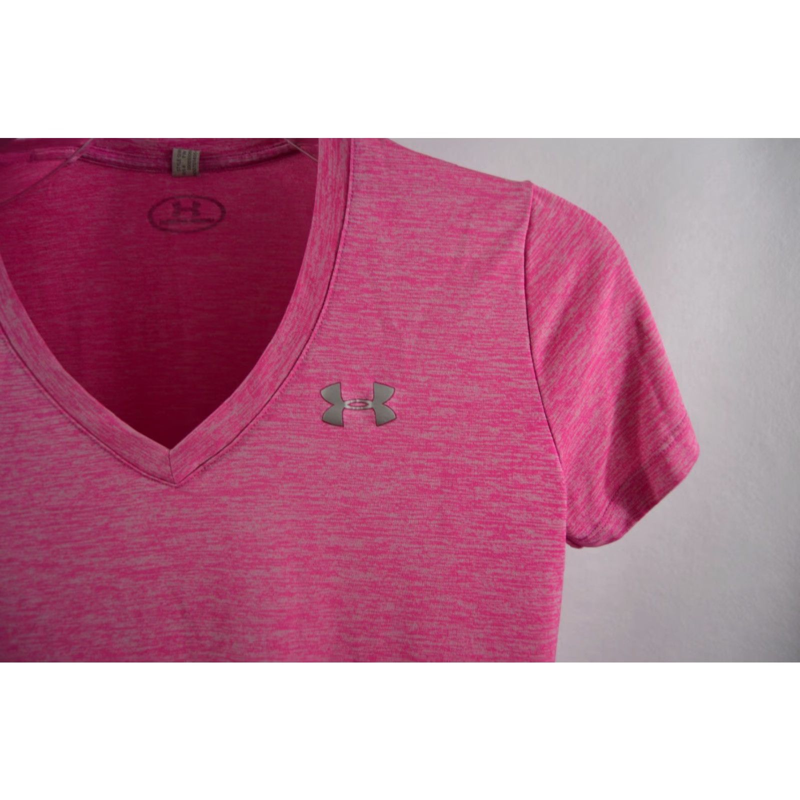 Under Armour UNDER ARMOUR HEATGEAR T-SHIRT Unisex Pink SZ SM Shirt Adult Small Pink All Seasons Cotton Blend Short Sleeve Crew Neck Mens/Womens/Unisex Size US S / EU 44-46 / 1 - 2 Thumbnail