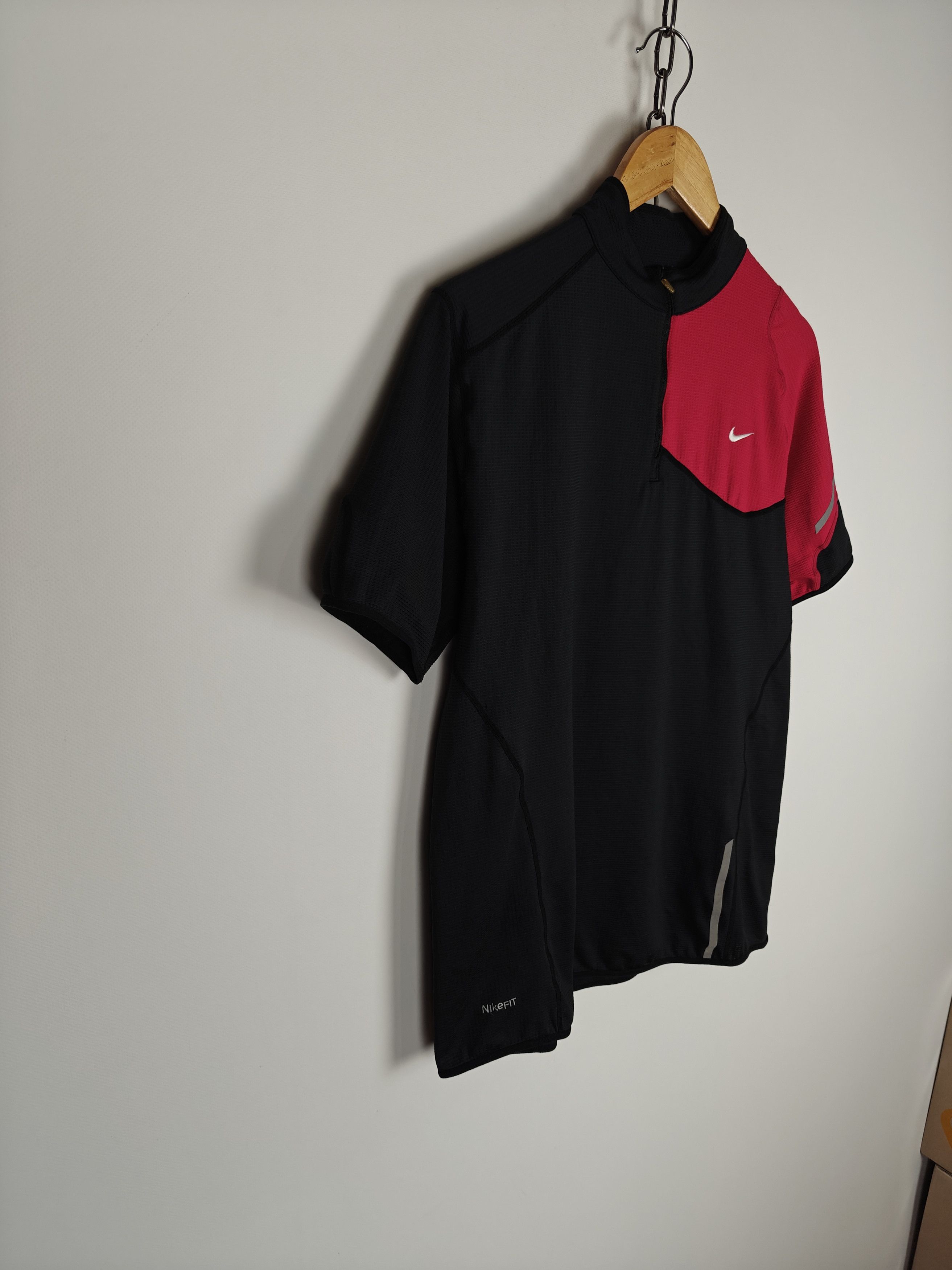 Nike Nike Dry Fit Training Jersey Black/Red size L Size US L / EU 52-54 / 3 - 5 Thumbnail