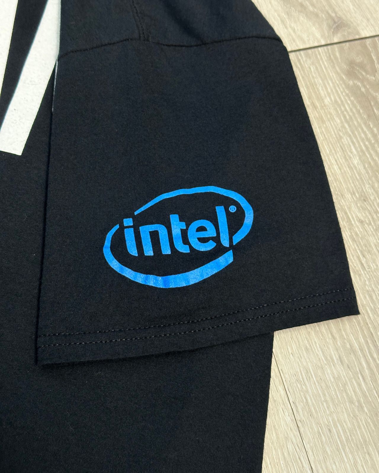 Fruit Of The Loom × Microsoft Intel Core i7 7th Gen STREAM Tech Promo T-Shirt - Size XL Size US XL / EU 56 / 4 - 5 Thumbnail