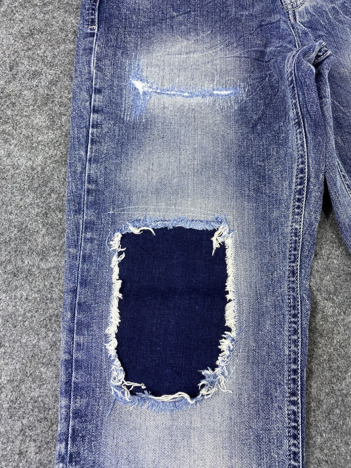 Diesel × Jean Diesel Kid Distressed Blue Wash Jeans - J1072 Size US 27 - 4 Thumbnail
