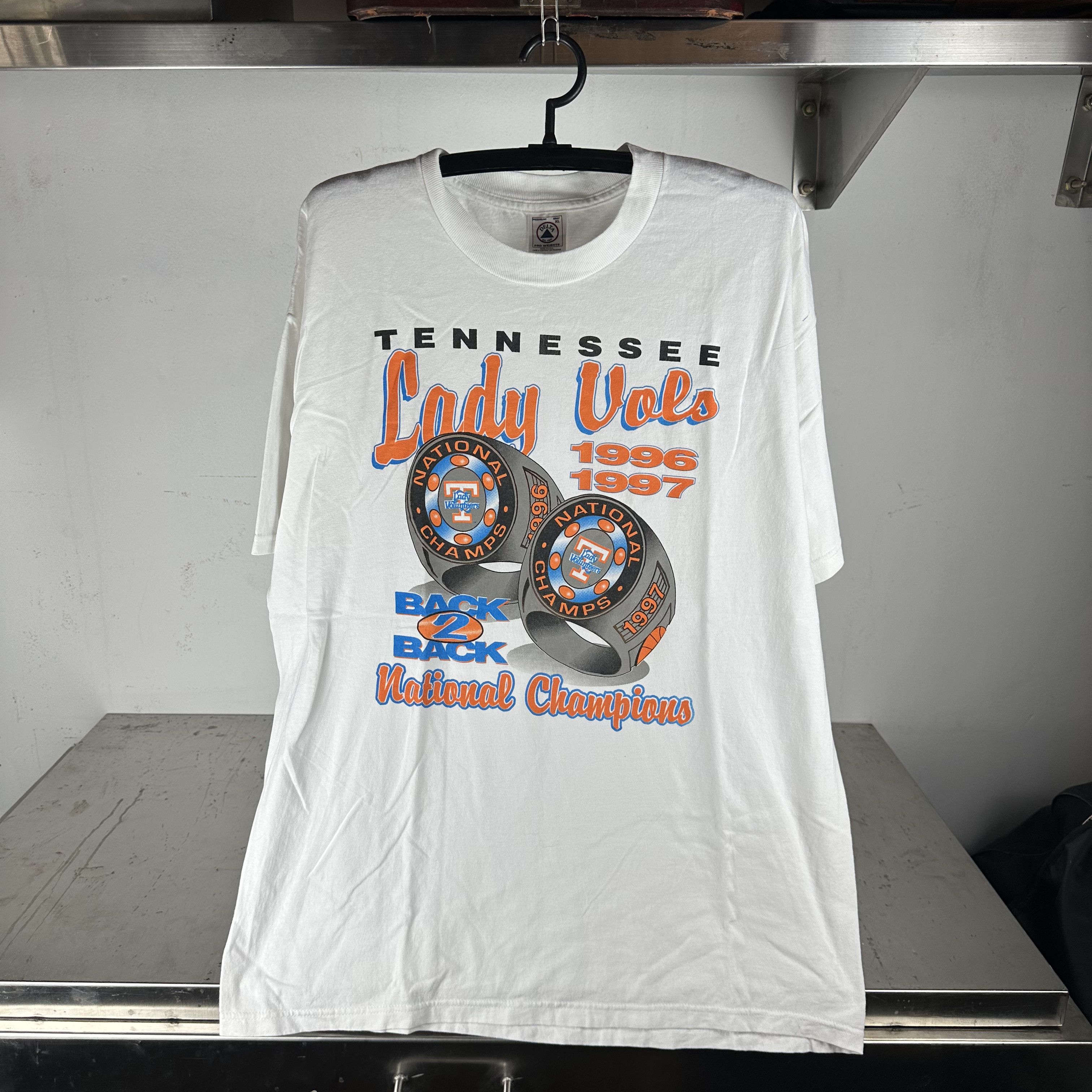 Vintage ​​1997 Tennessee Lady Vols NCAA Back To Back Champions ​Tee Size US XL / EU 56 / 4 - 1 Thumbnail