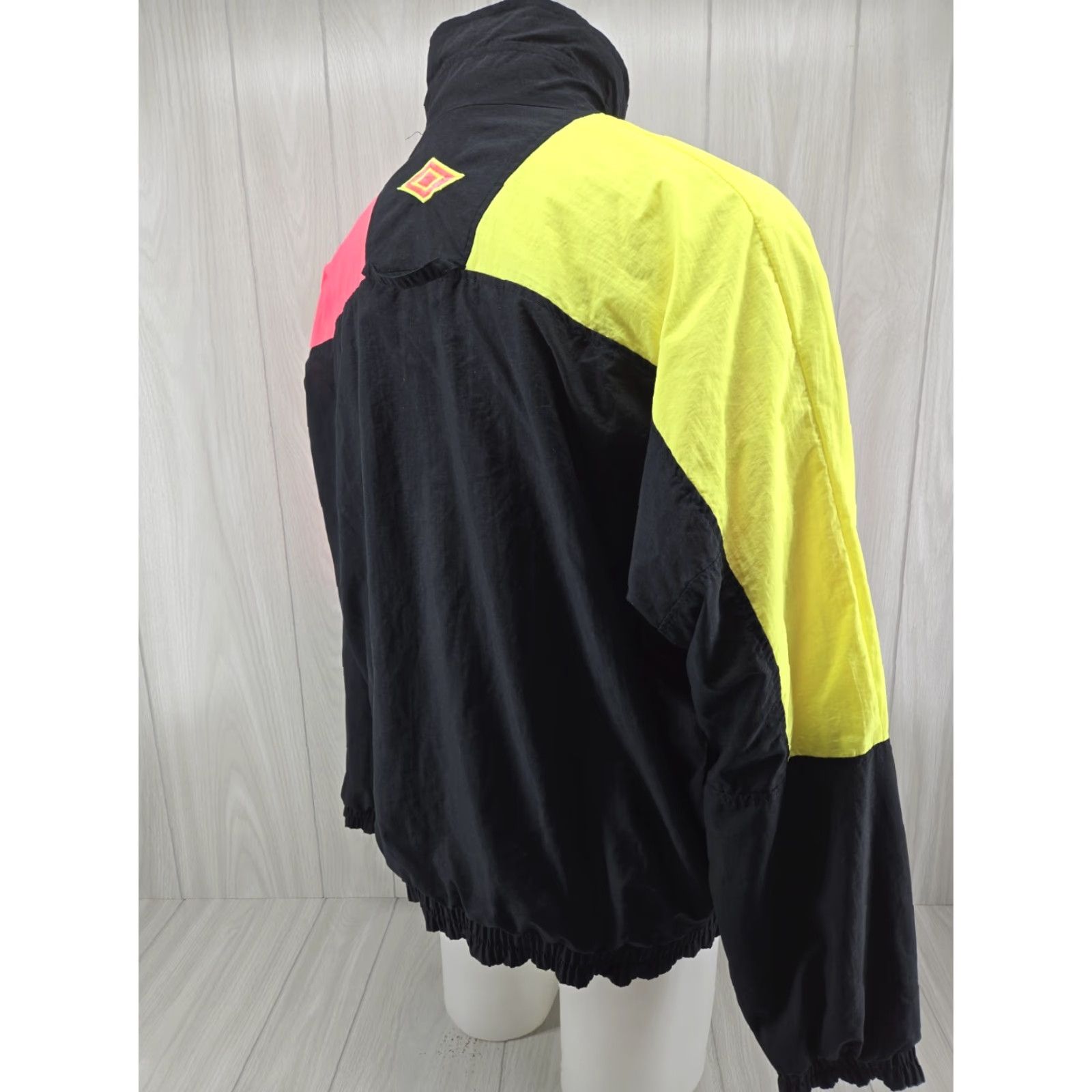 Umbro VINTAGE Umbro Windbreaker Jacket MENS XL 80s 90s Neon Surf Soccer Nylon Black Vintage: Yes Size US XL / EU 56 / 4 - 7 Thumbnail
