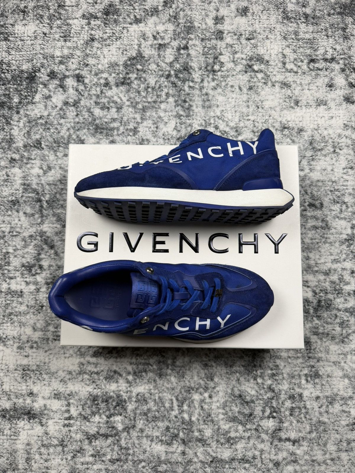 Givenchy Givenchy Men’s sneakers ‘ Runner light ocean blue’ Size 42 Size US 9 / EU 42 - 1 Thumbnail