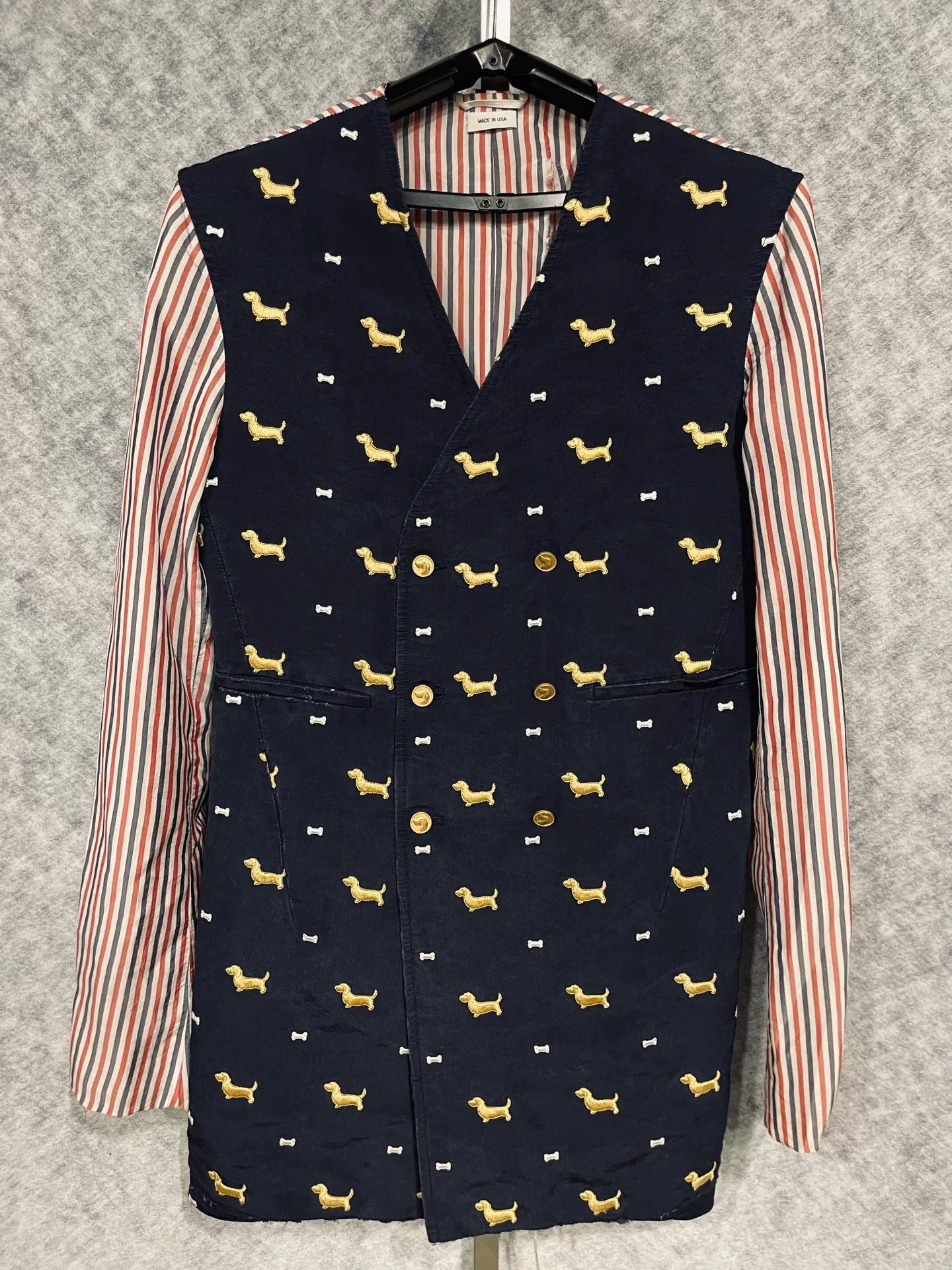 Thom Browne thom browne embroidered dog suit vest Size XS / US 0-2 / IT 36-38 - 1 Thumbnail