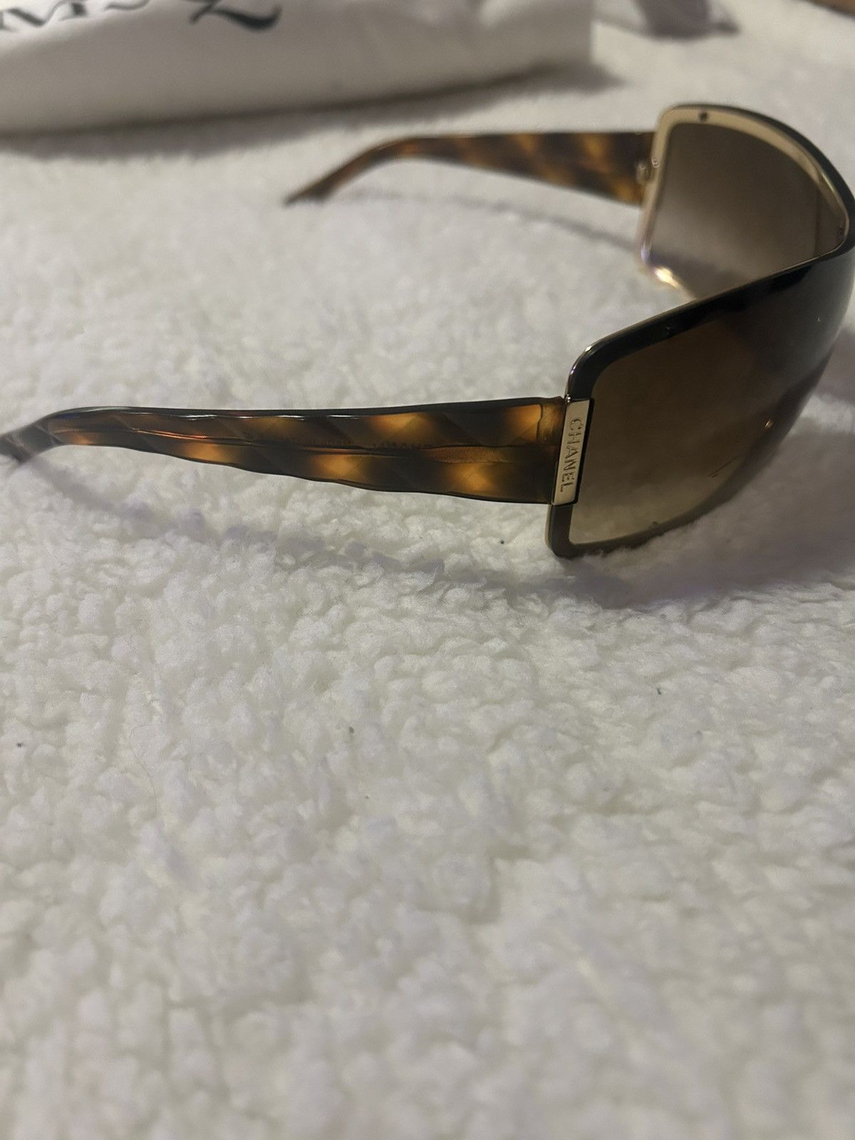 Chanel Chanel tortoise shell gold brown mask sunglasses vintage Size ONE SIZE - 5 Thumbnail