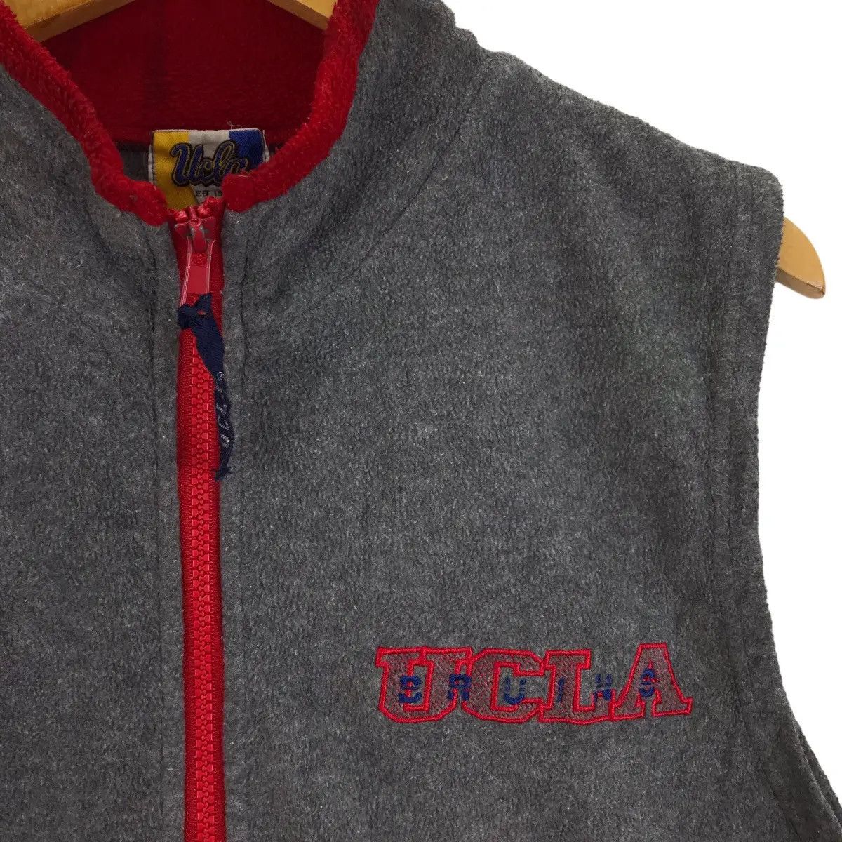 Other Vintage UCLA BRUINS UNIVERSITY College Fl Size US L / EU 52-54 / 3 - 4 Thumbnail