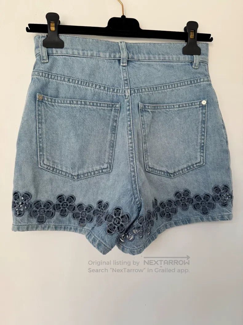 Chanel Chanel Hollow-out embroidered camelia denim shorts Size 42" / US 20 - 2 Thumbnail