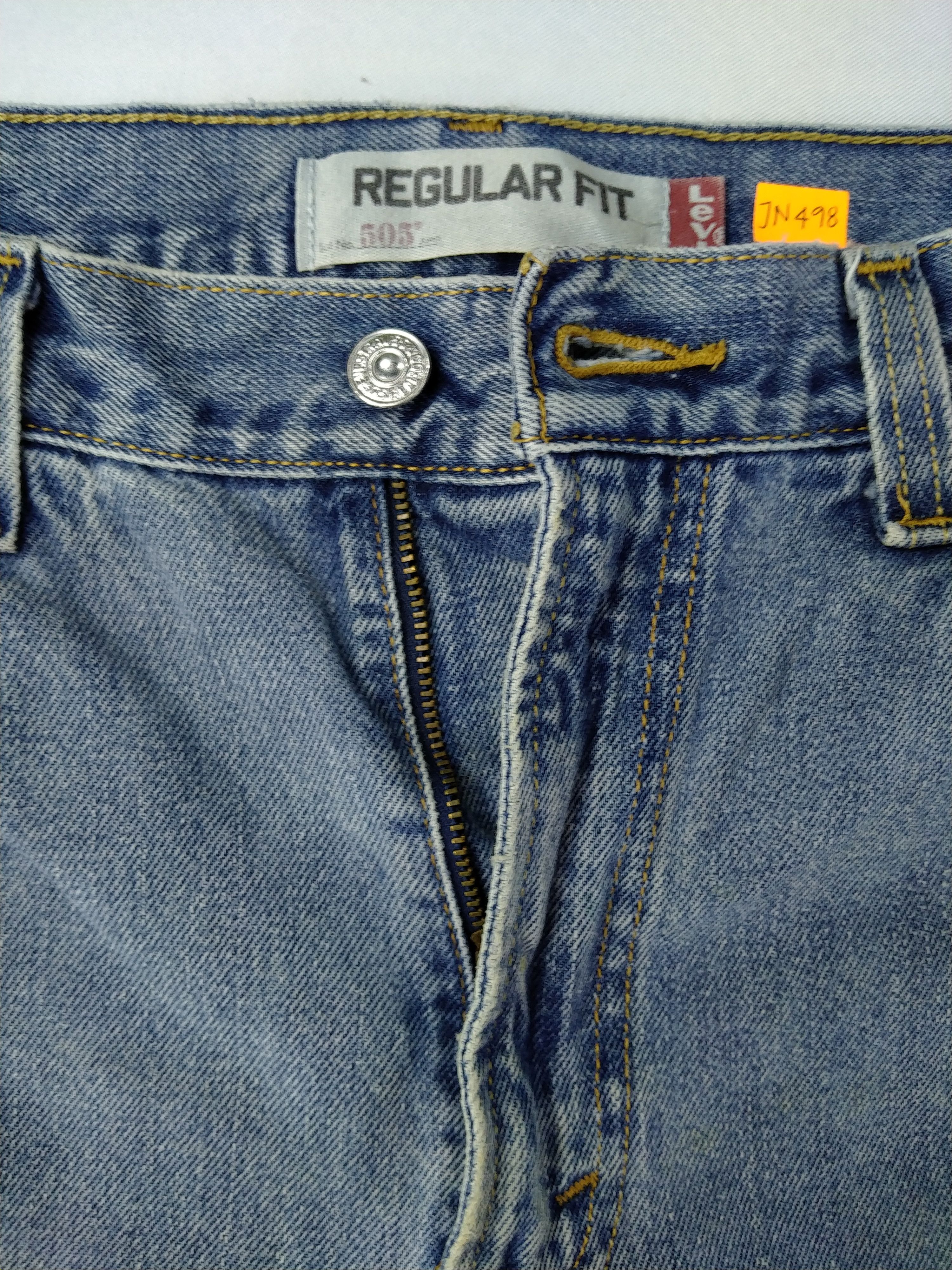 Levi's Vintage Levi's 505 Regular Fit Denim 34 x 32 -JN498 Size US 34 / EU 50 - 7 Thumbnail