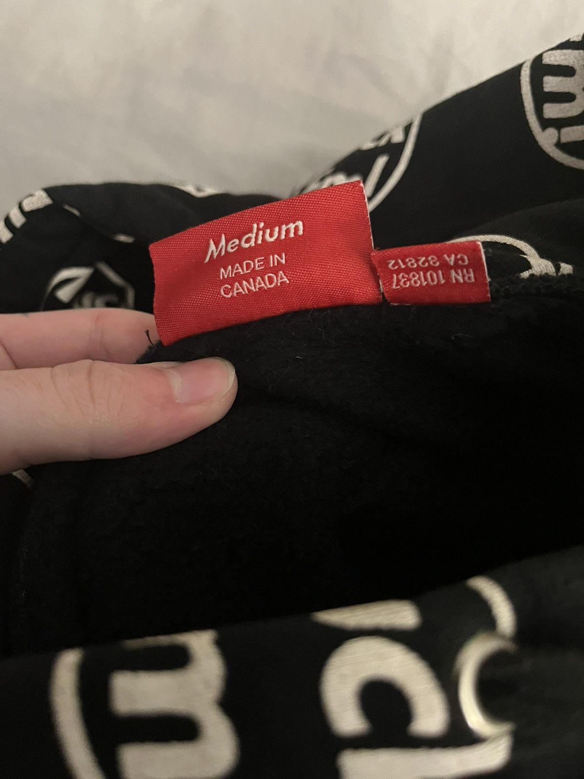 Supreme Supreme fuck em hoodie black Size US M / EU 48-50 / 2 - 3 Thumbnail