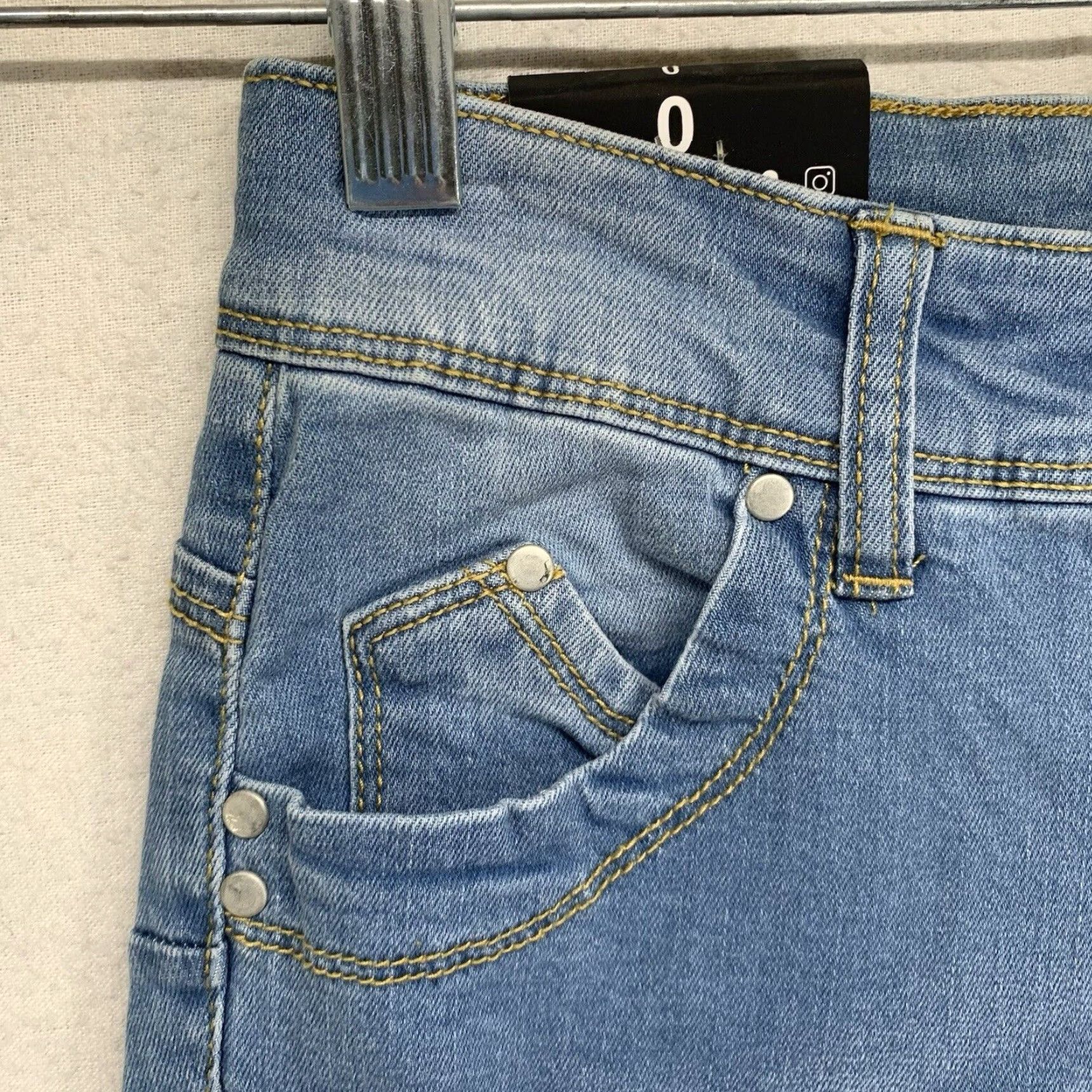 Fashion Nova VINTAGE Fashion Nova Skinny Jeans Size 0 Women Mid-Rise Distressed Light Blue Denim Streetwear Size 25" / US 0 / IT 36 - 7 Thumbnail