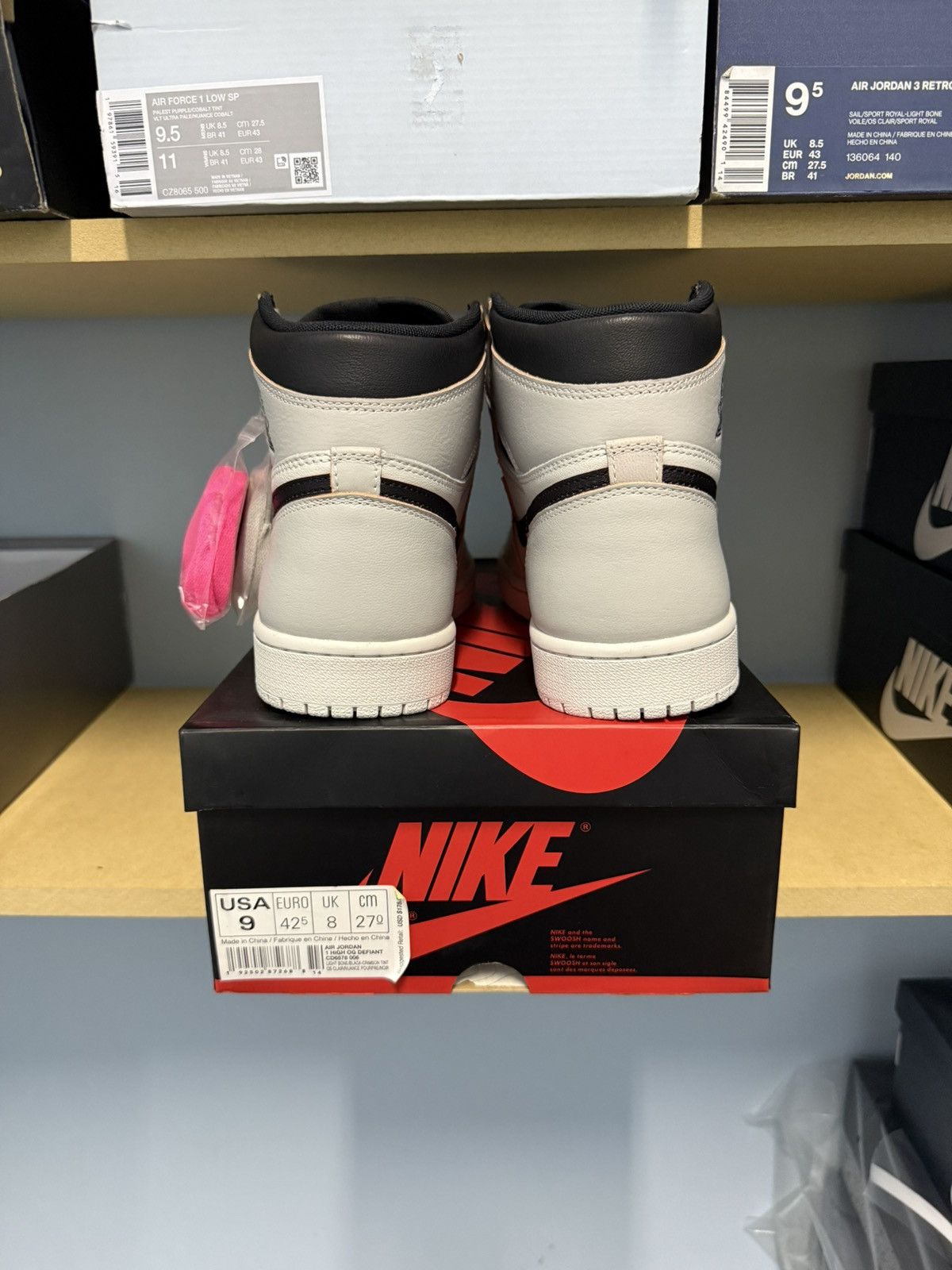 Jordan Brand Air Jordan 1 NYC to Paris Size 9 Brand New Size US 9 / EU 42 - 3 Thumbnail