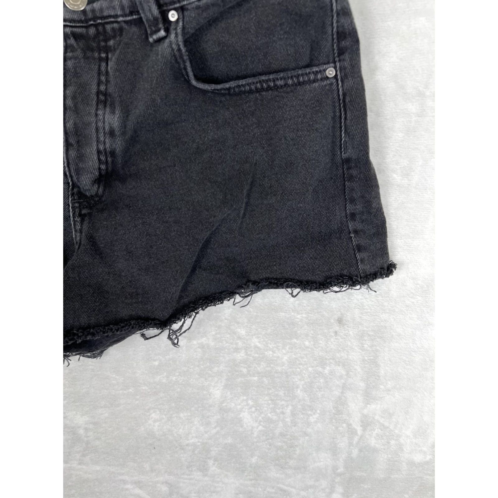 Cotton On Cotton On Shorts Womens 30 Black Original Cut Off Denim Raw Hem Fringe Casual Size 30" / US 8 / IT 44 - 2 Thumbnail