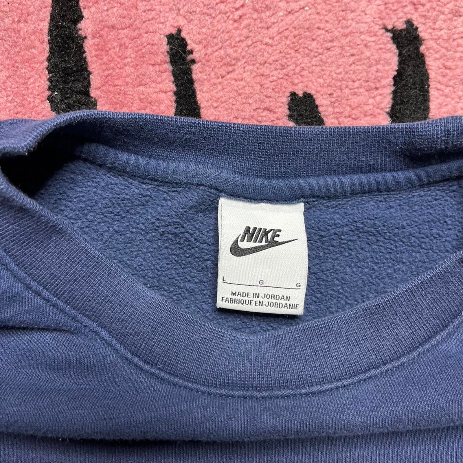 Nike Nike Sportswear Embroidered Logo Crewneck Sweatshirt Large Size US L / EU 52-54 / 3 - 3 Thumbnail