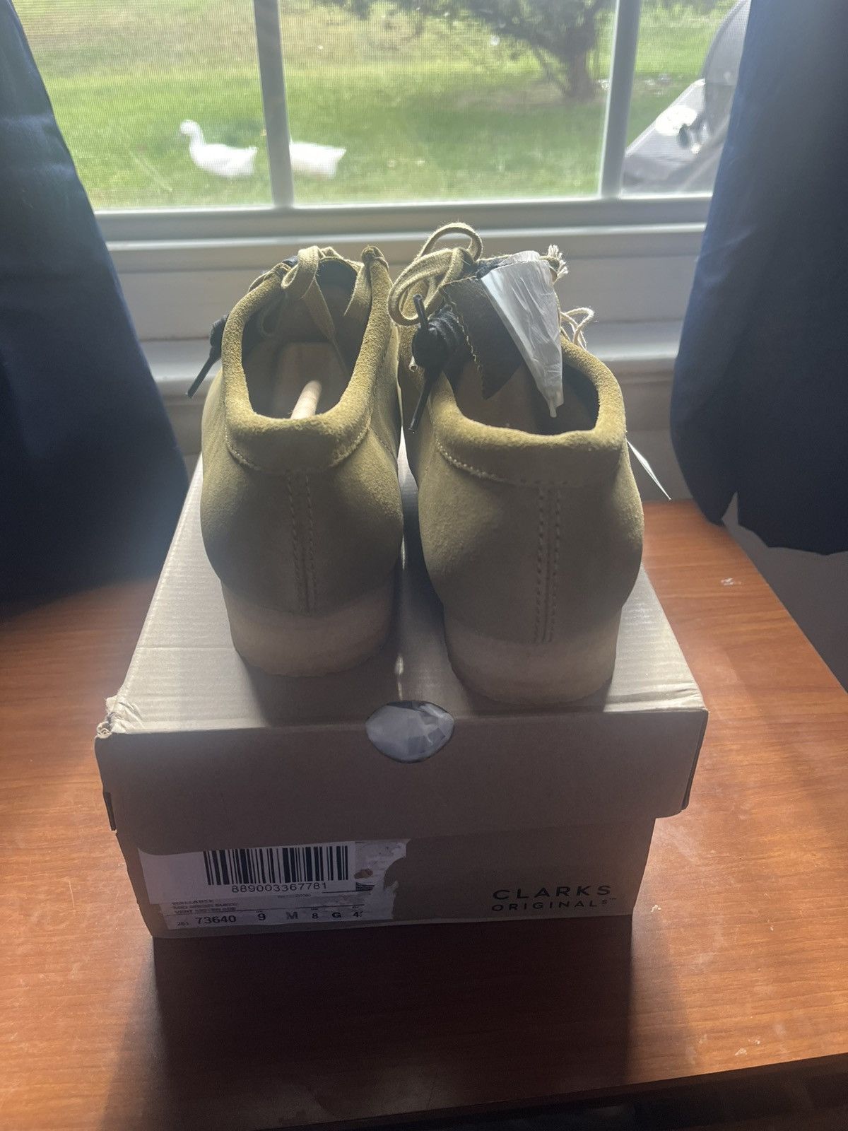 Clarks WALLABIZE MID GREEN SUEDE Size US 9 / EU 42 - 2 Thumbnail