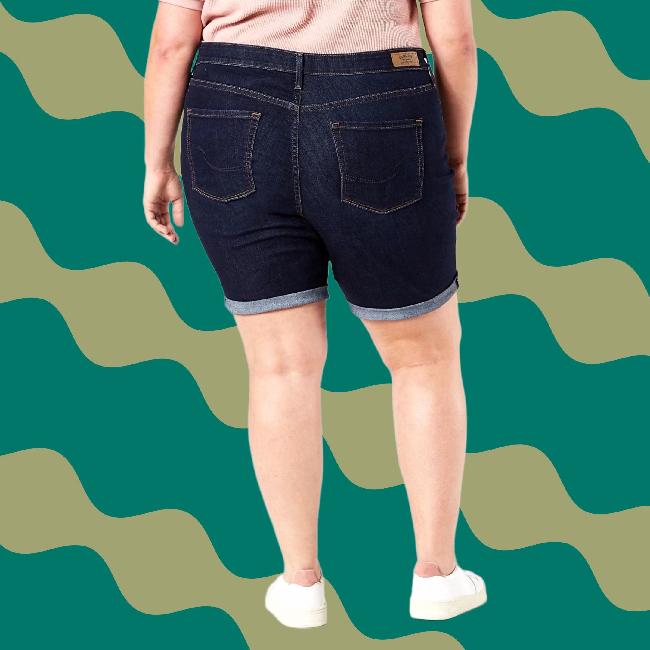 Levi's VINTAGE Levi's Women Dark Indigo Simply Stretch Ultra Denim Modern Bermuda Shorts 20 Size 42" / US 20 - 1 Thumbnail