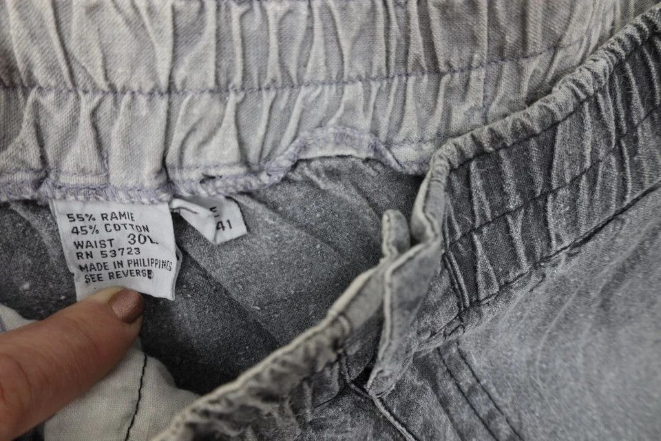 Vintage Vintage 80s Streetwear Tapered Parachute Cargo Pants Gray Size US 30 / EU 46 - 11 Thumbnail