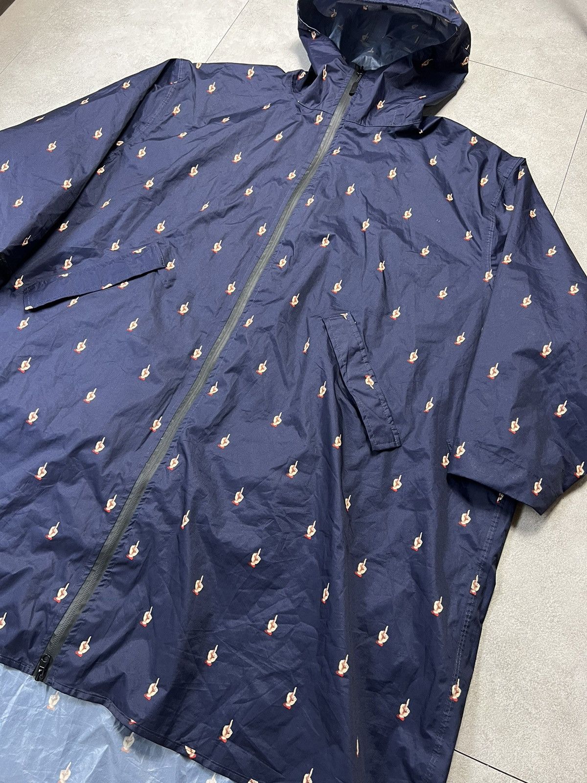 Undercover Undercover Fuck Finger Rain Long Coat Hoodie Size US L / EU 52-54 / 3 - 2 Thumbnail