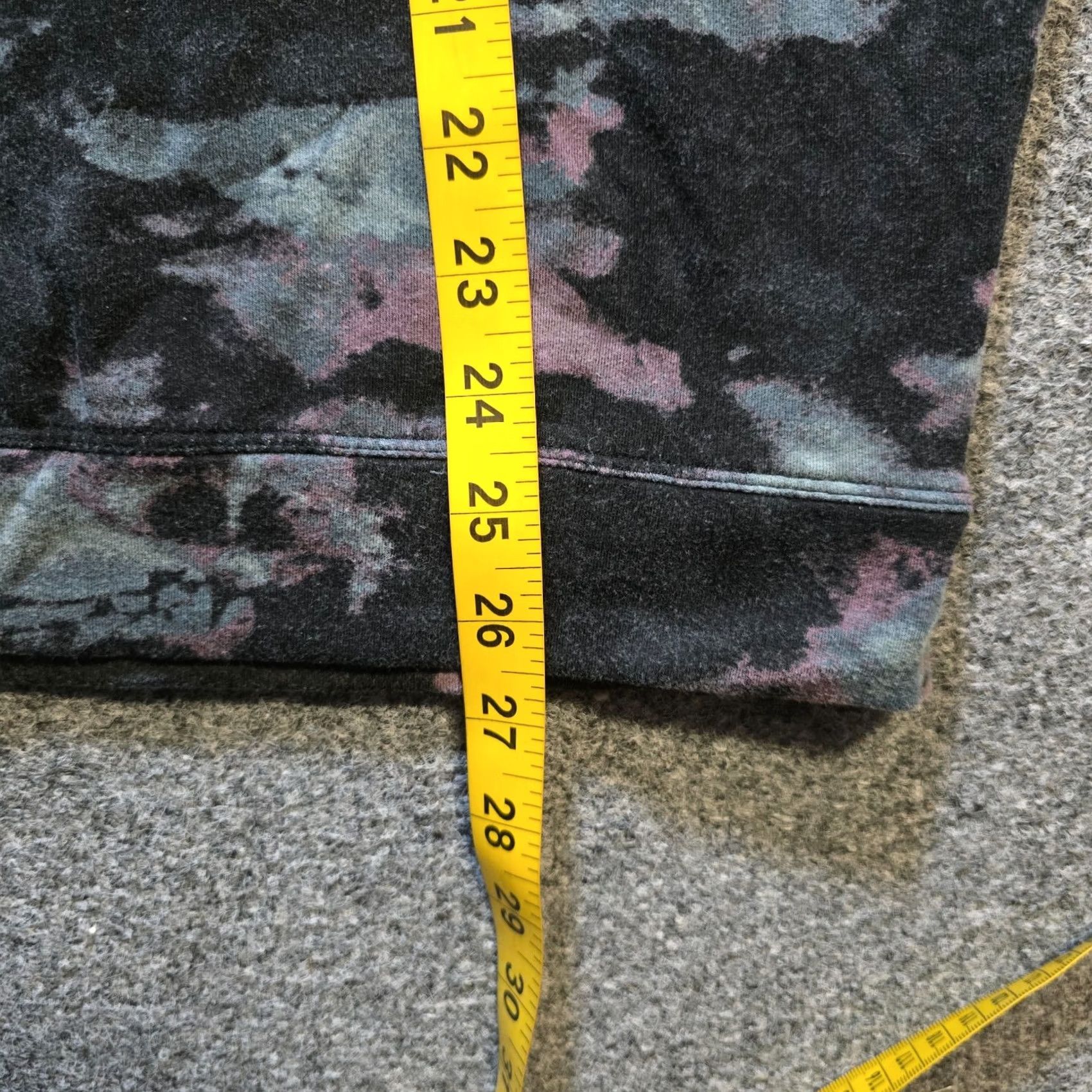 Athleta Athleta Top Women L Black Tie Dye Sweatshirt Long Sleeve Lounge Casual Size L / US 10 / IT 46 - 6 Thumbnail