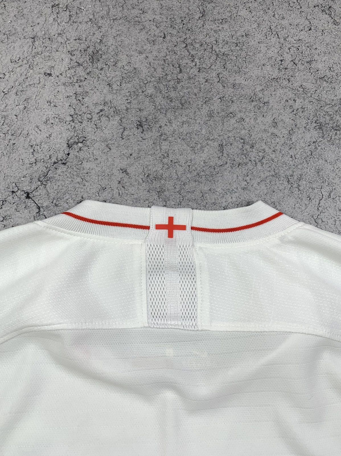 Nike Nike England National Team 2018-2019 Home Jersey Size L Size US L / EU 52-54 / 3 - 7 Thumbnail