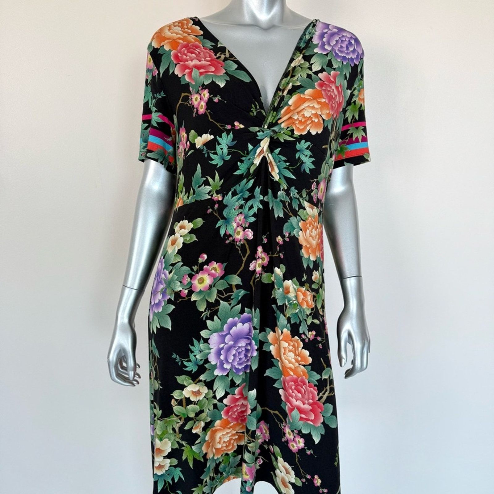 Johnny Was NWT!!! Jonny Was women floral print dress size M Retail 175$ Size M / US 6-8 / IT 42-44 - 2 Thumbnail