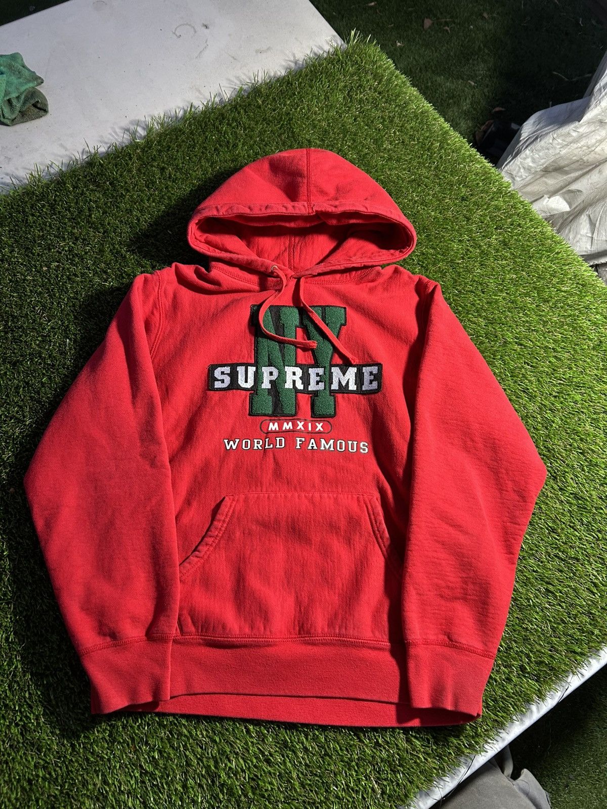 Supreme Supreme FW19 NY World Famous Red Hoodie Size US M / EU 48-50 / 2 - 2 Thumbnail