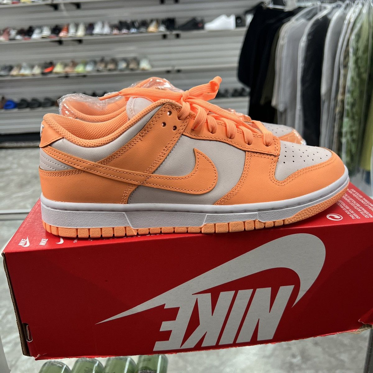 Nike Nike Dunk Low Peach Cream Size US 8.5 / IT 38.5 - 1 Thumbnail