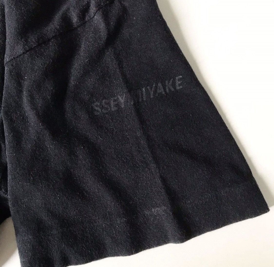 Issey Miyake Vintage issey miyake men sleeve logo tee Size US M / EU 48-50 / 2 - 3 Thumbnail