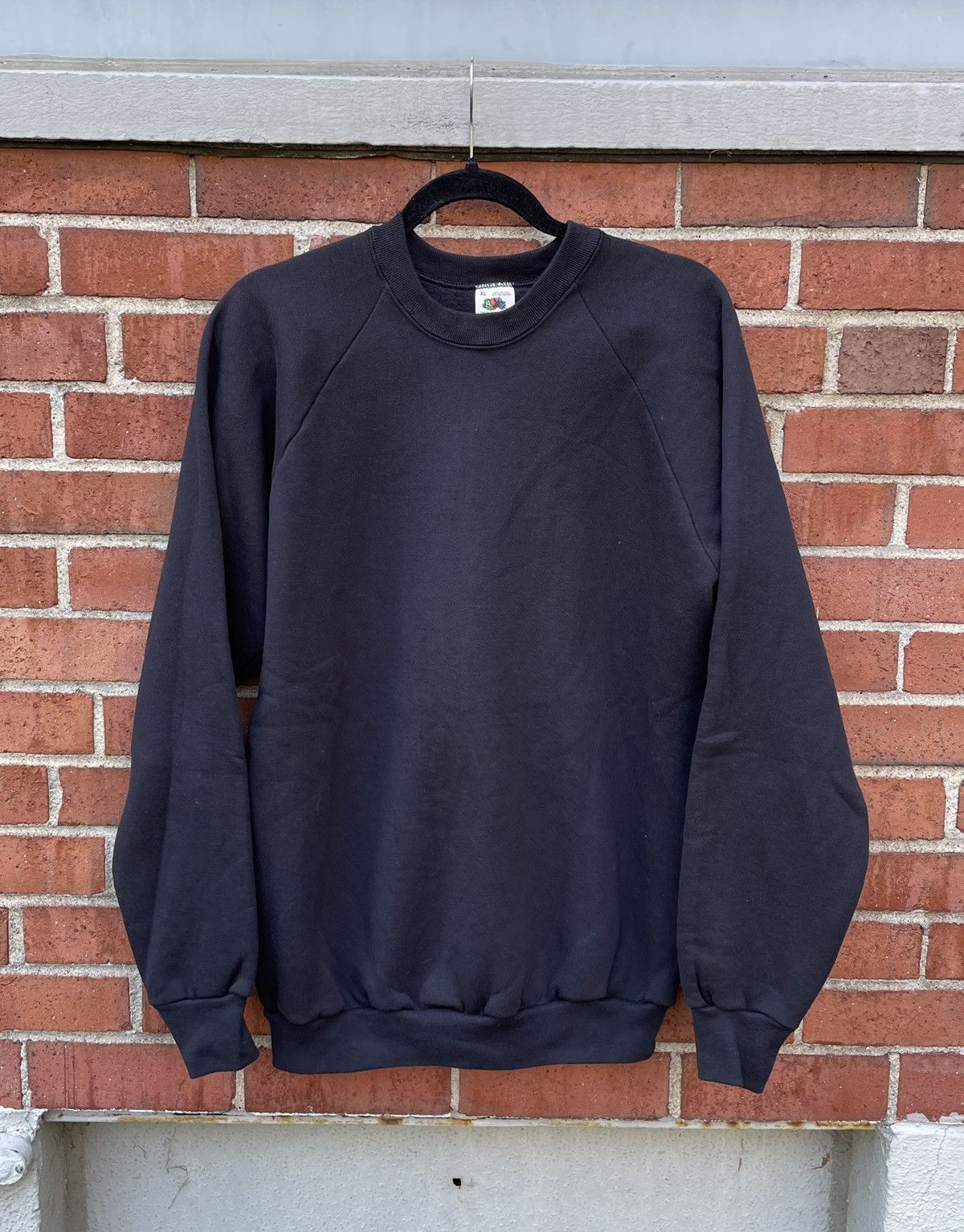 Fruit Of The Loom Vintage 80s Fruit Of The Bloom Blank BLK Crewneck Size US XL / EU 56 / 4 - 1 Thumbnail