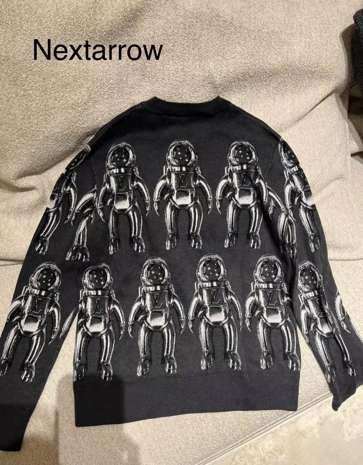 Louis Vuitton Louis Vuitton Robot knitted cashmere sweater 2412-Nextarrow Size US XS / EU 42 / 0 - 2 Thumbnail