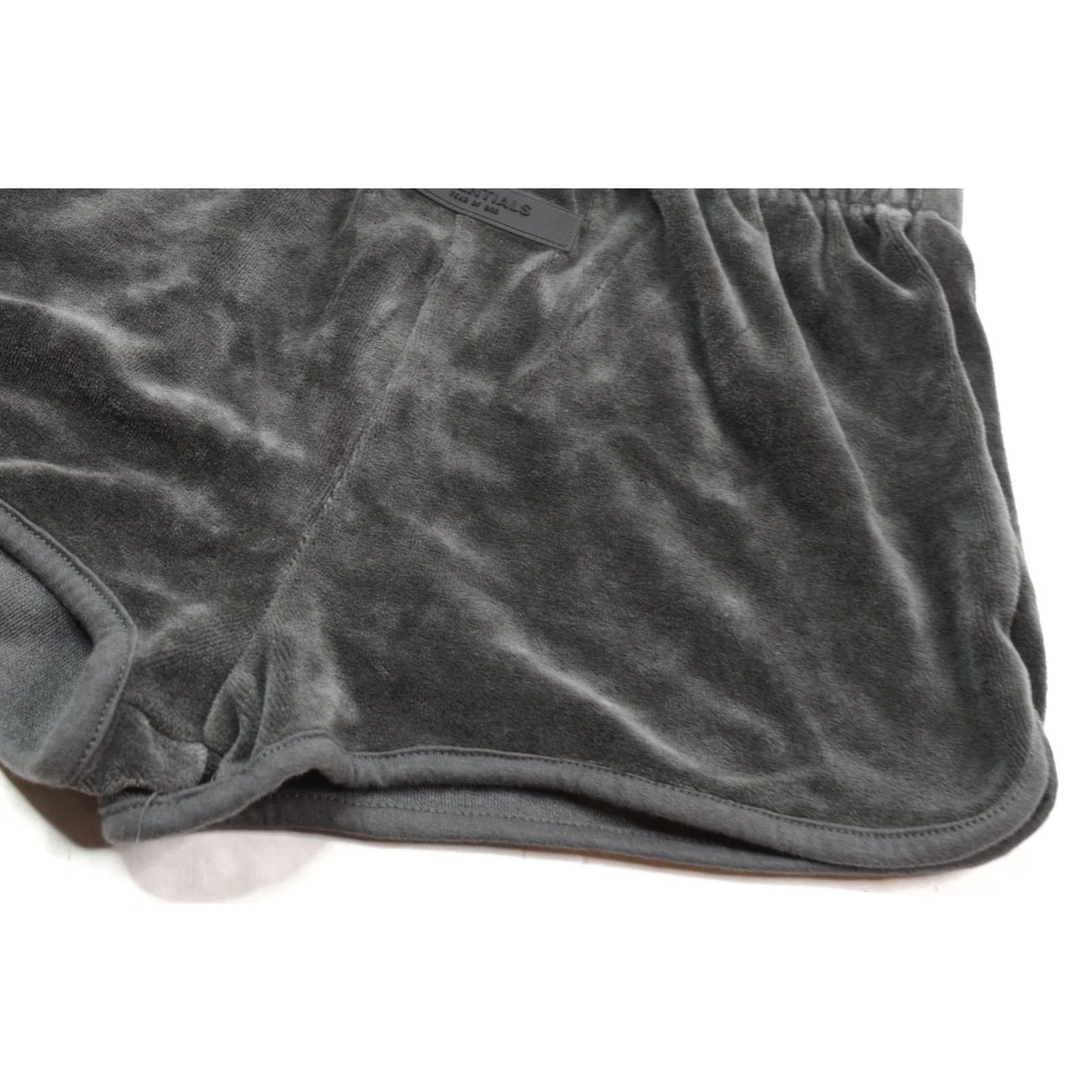Fear of God Fear of God ESSENTIALS Velour Beach Shorts Womens Small Gray Pull-On Relaxed Fit Size 28" / US 6 / IT 42 - 4 Thumbnail