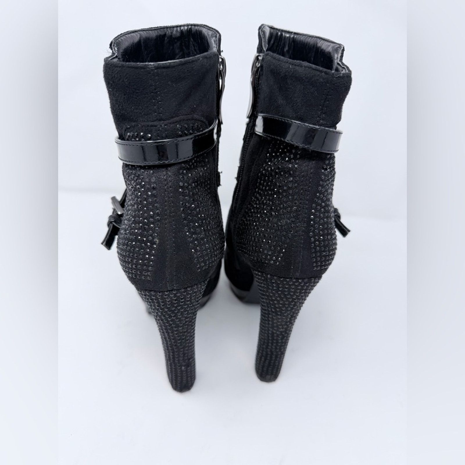 Other Comfortable Black Suede Ancle Boots w black rhinestones Size US 8 / IT 38 - 3 Thumbnail