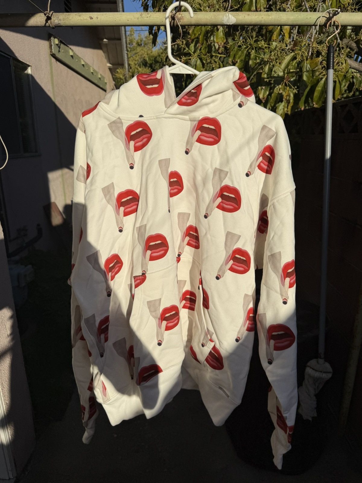Emotionally Unavailable EMOTIONALLY UNAVAILABLE X TOM WESSELLMAN HOODIE BRAND NEW! Size US XL / EU 56 / 4 - 1 Thumbnail